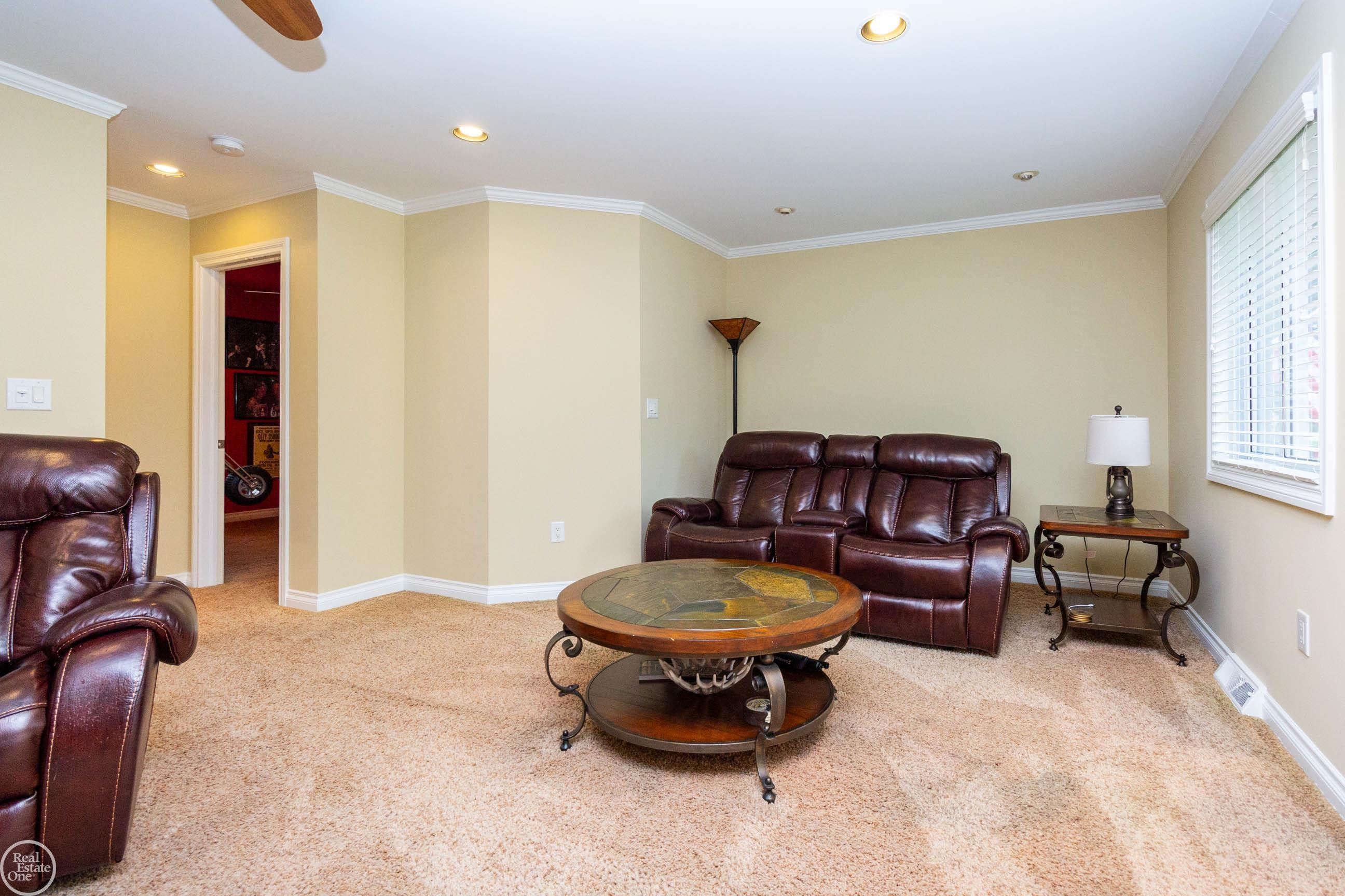 39745 Sylvia Street, MI — Photo 10
