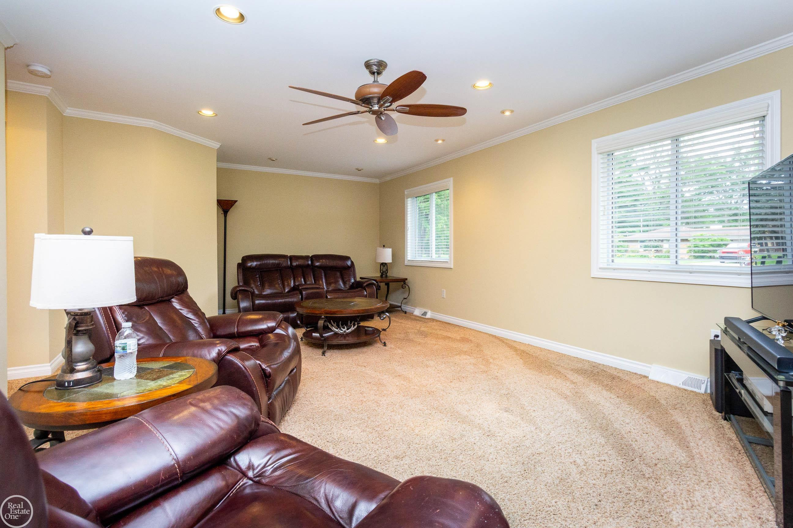 39745 Sylvia Street, MI — Photo 11