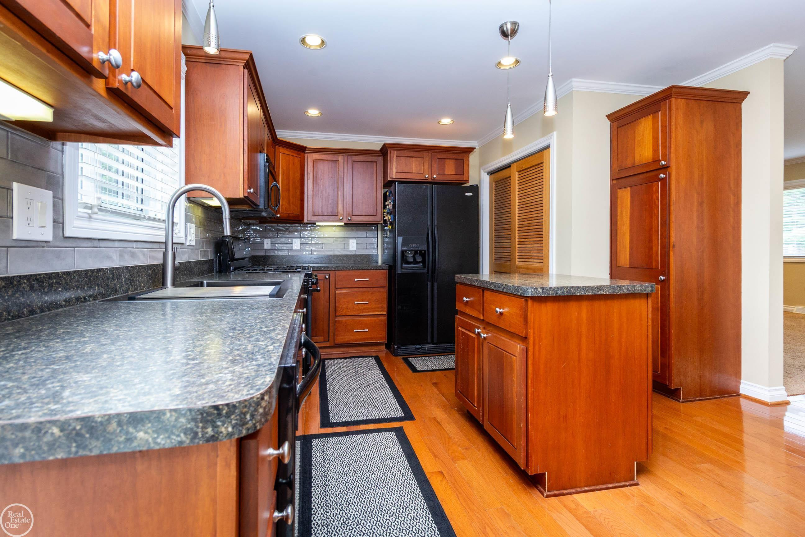 39745 Sylvia Street, MI — Photo 16