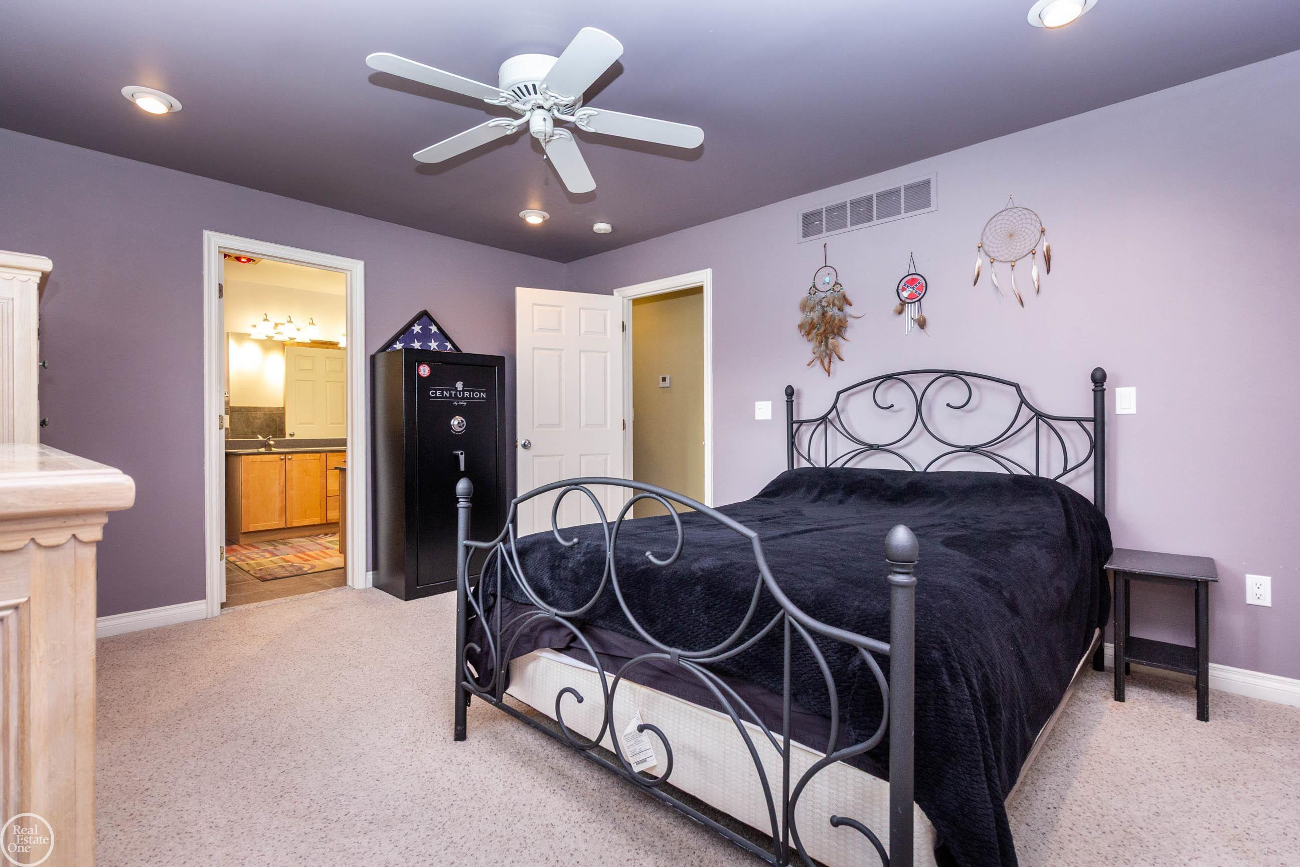 39745 Sylvia Street, MI — Photo 24