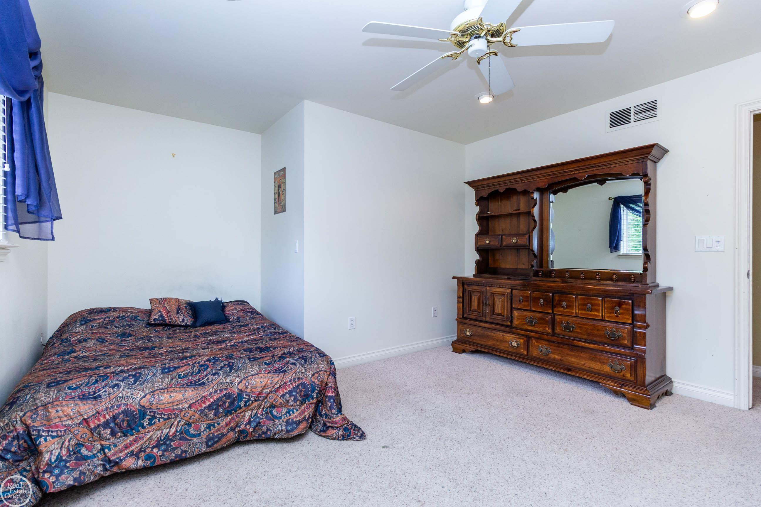 39745 Sylvia Street, MI — Photo 33