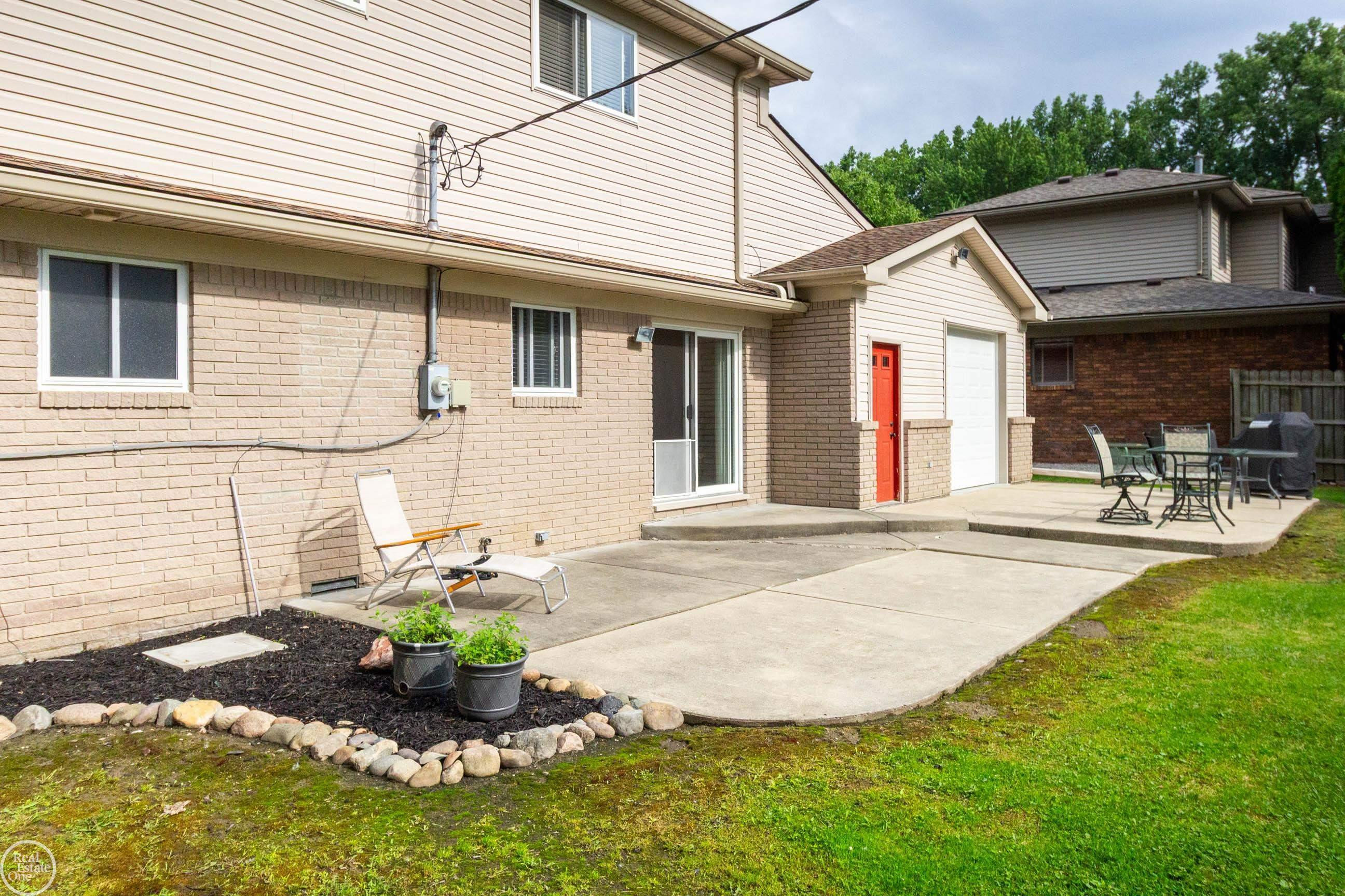39745 Sylvia Street, MI — Photo 43