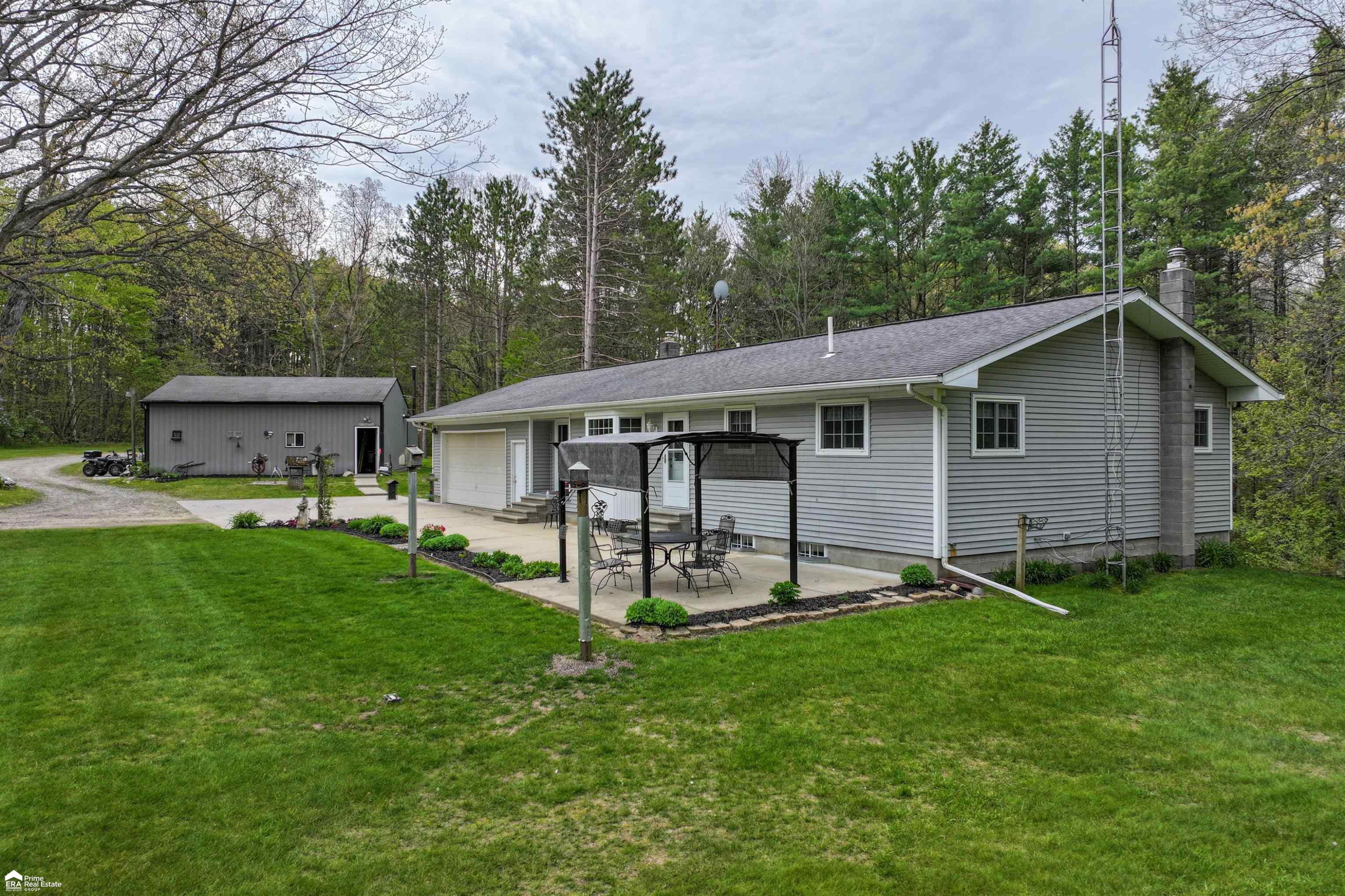 3393 Pine Bluff Court, Columbiaville, MI 48421 — front exterior