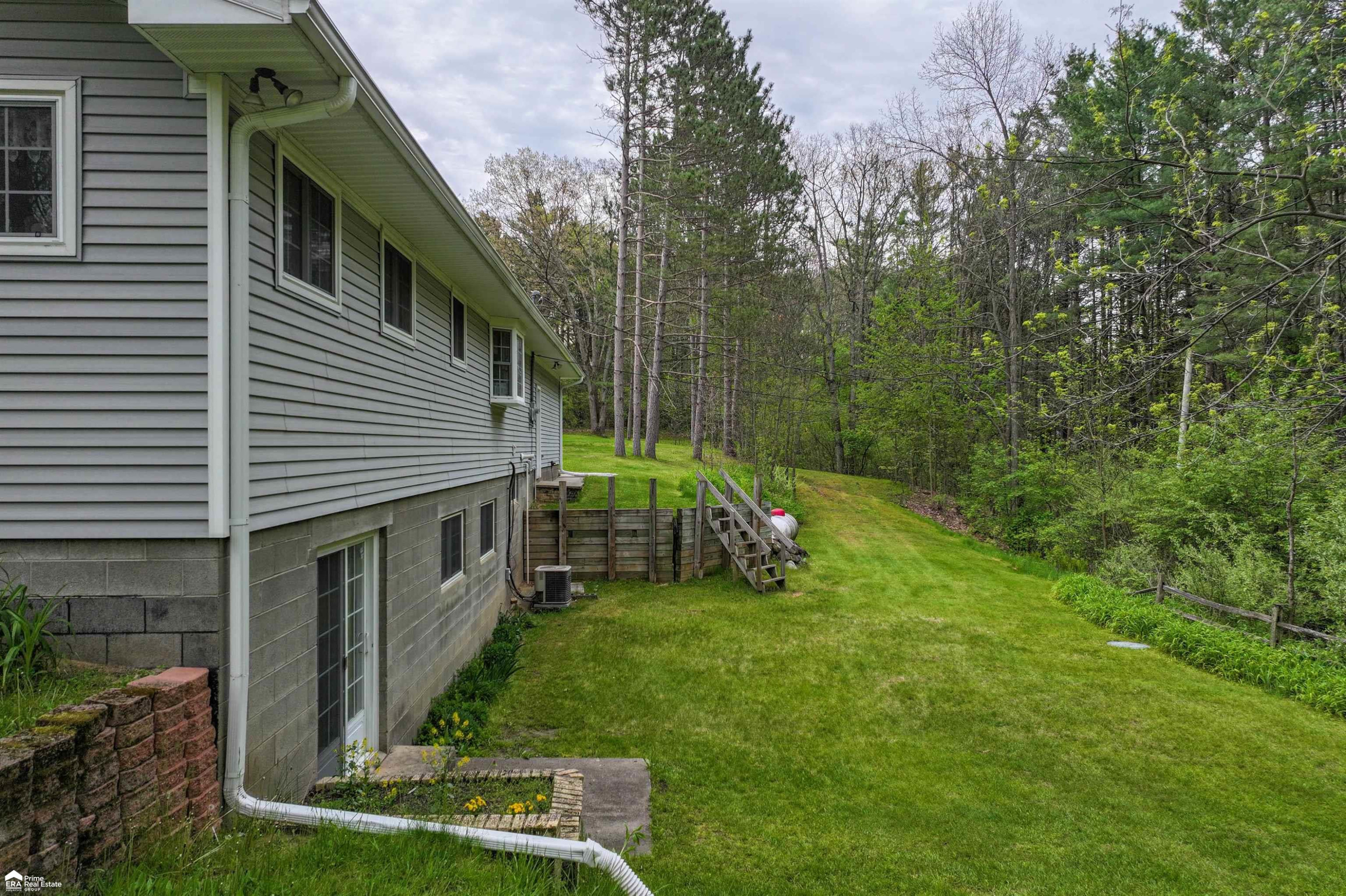 3393 Pine Bluff Court, Columbiaville, MI 48421 — Photo 8
