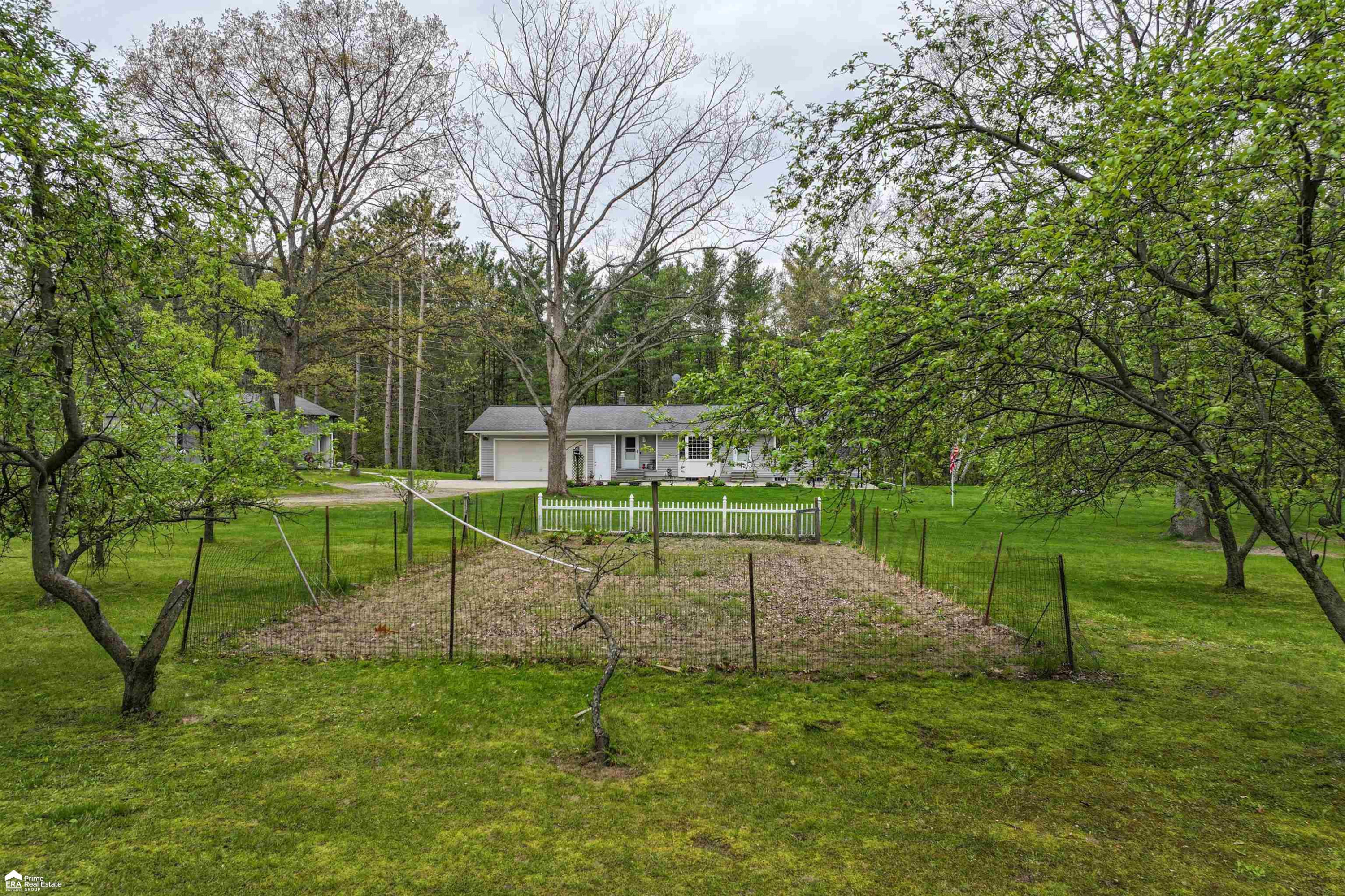 3393 Pine Bluff Court, Columbiaville, MI 48421 — Photo 16