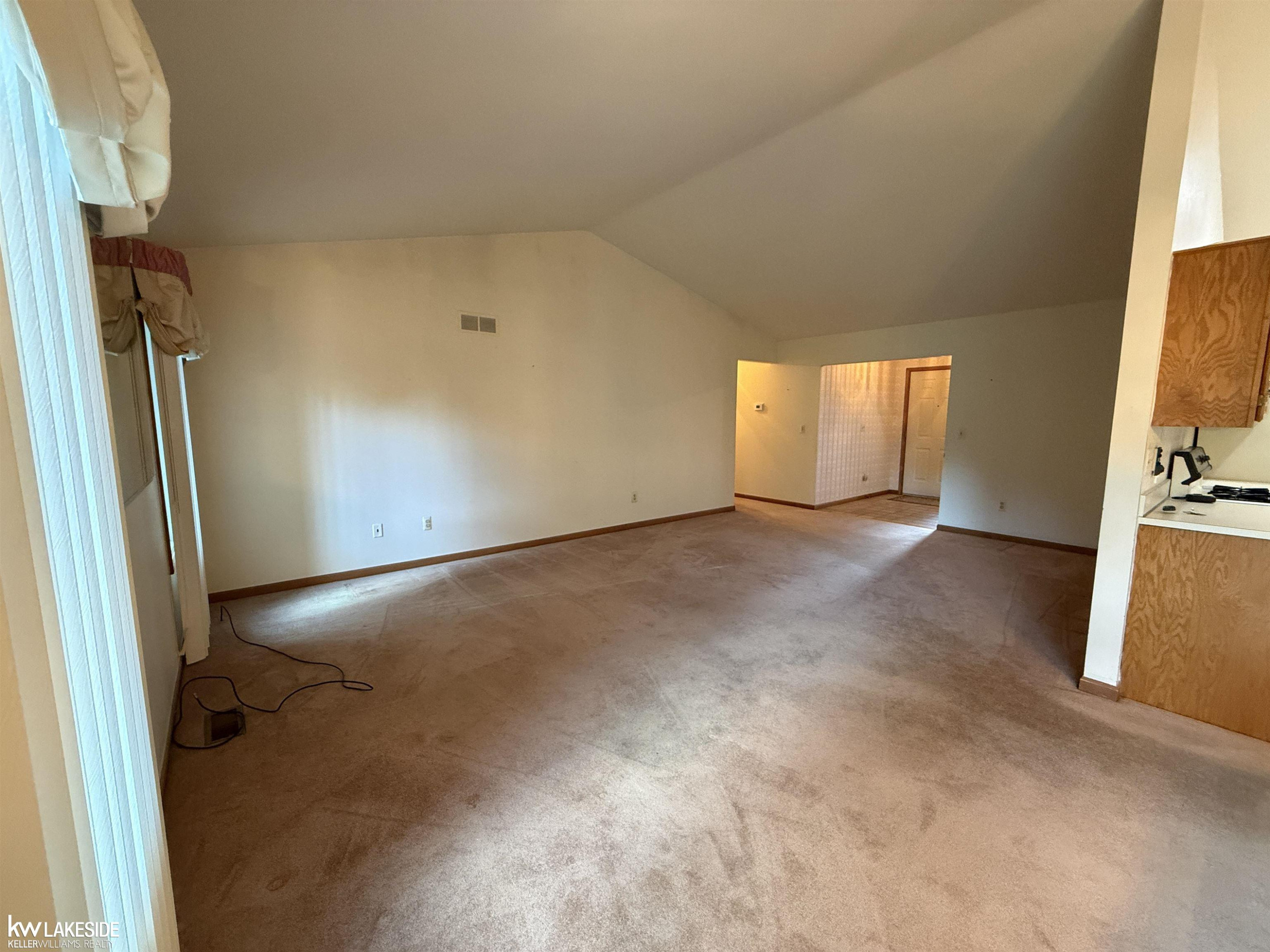 41075 Donna Drive, Clinton Twp, MI 48038 — Photo 4