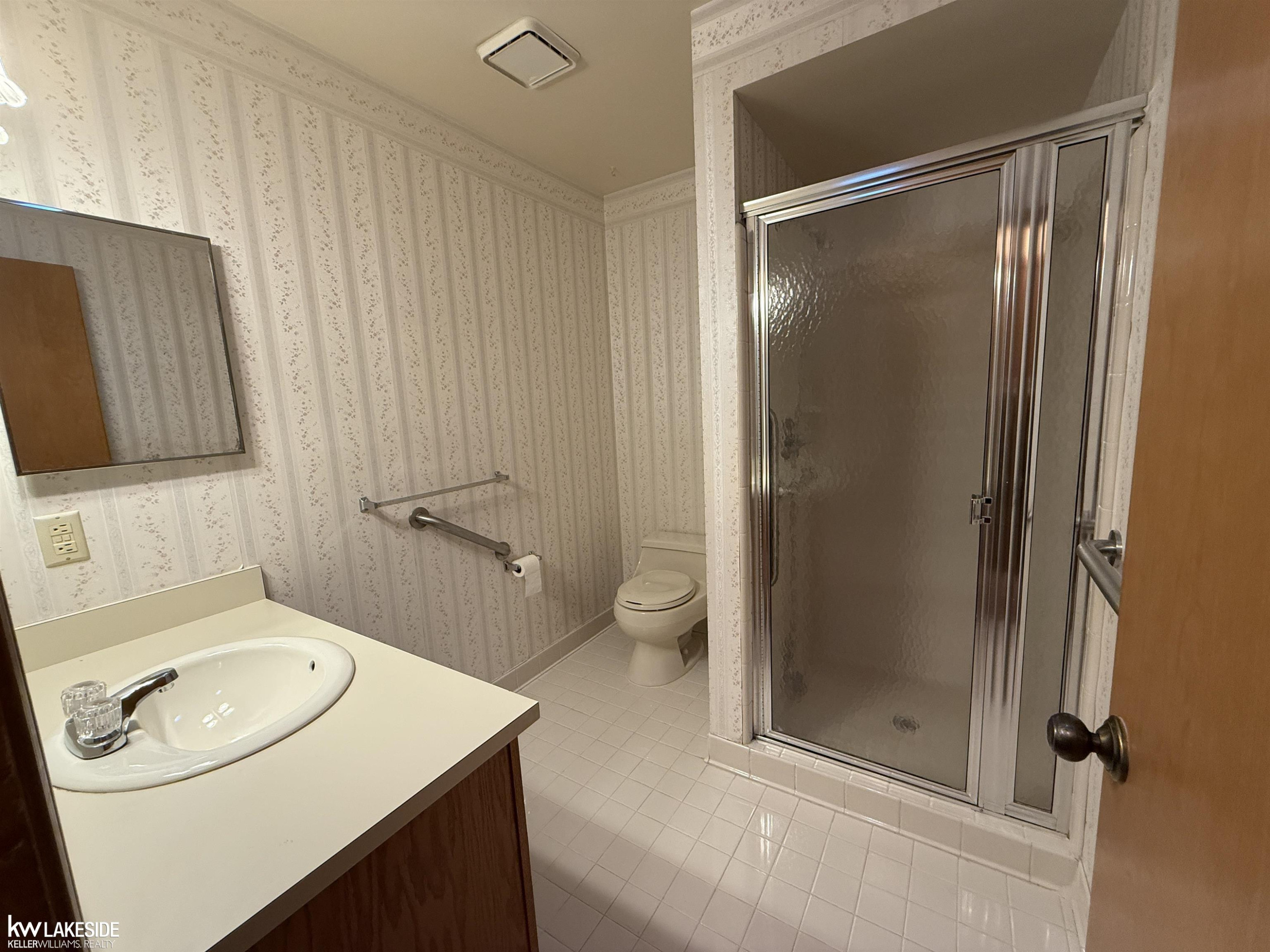 41075 Donna Drive, Clinton Twp, MI 48038 — Photo 13