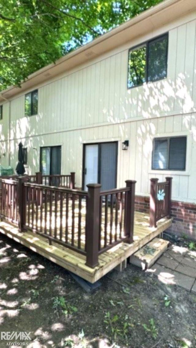 40869 Highpointe Drive, 38, Clinton, MI 48038 — Photo 2
