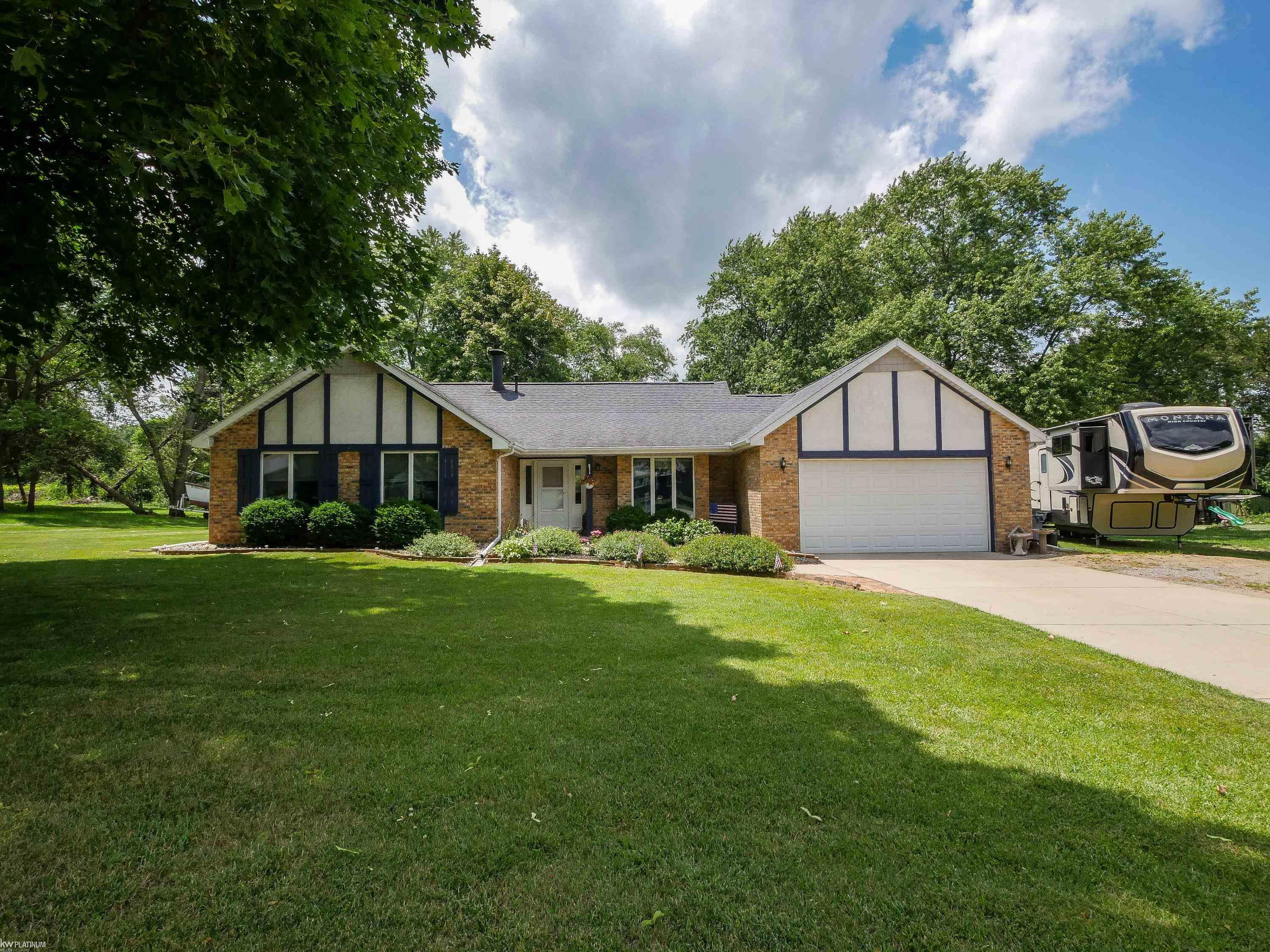 8468 Rondale Drive, Grand Blanc, MI 48439 — Photo 4