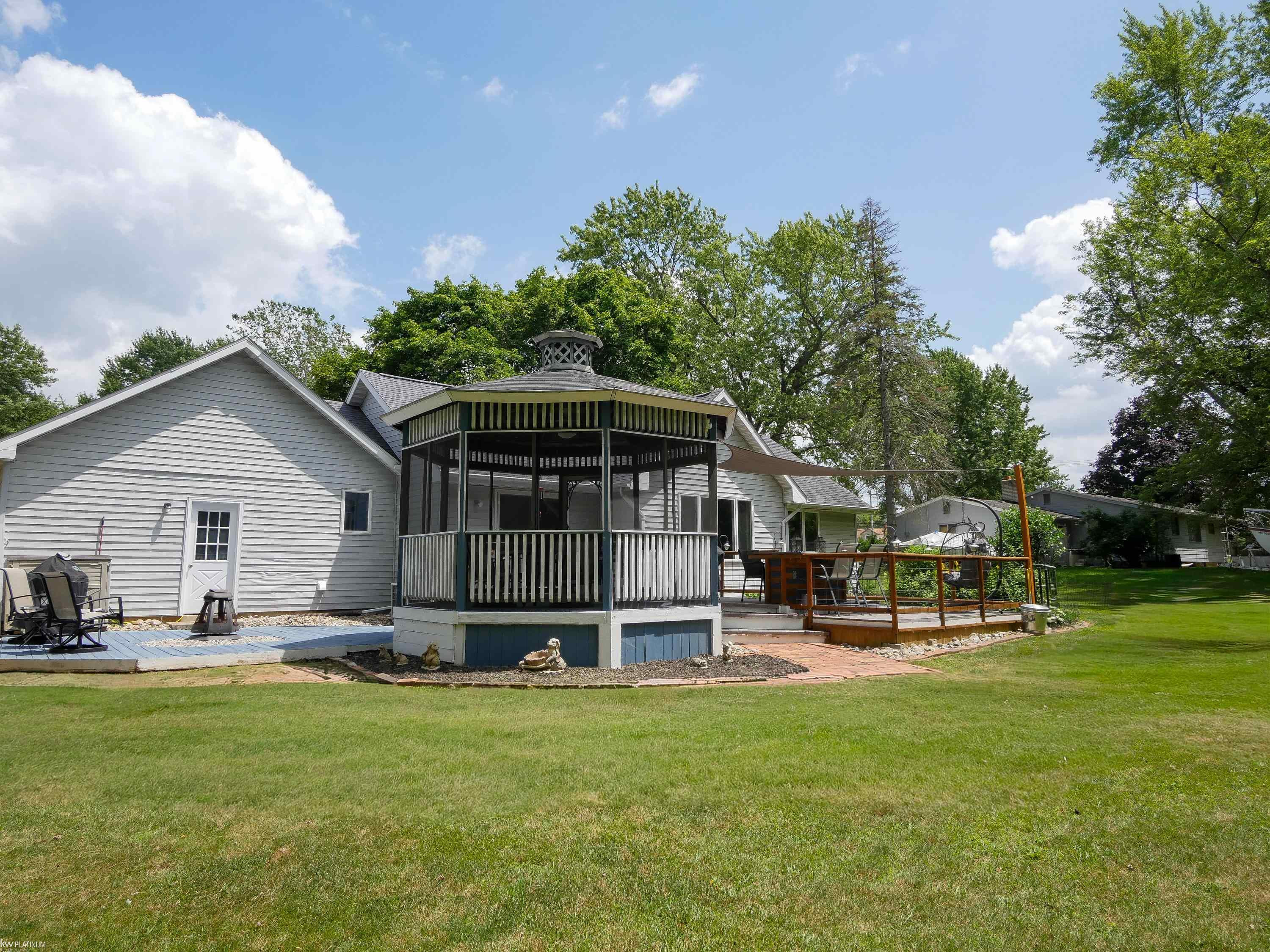 8468 Rondale Drive, Grand Blanc, MI 48439 — Photo 8