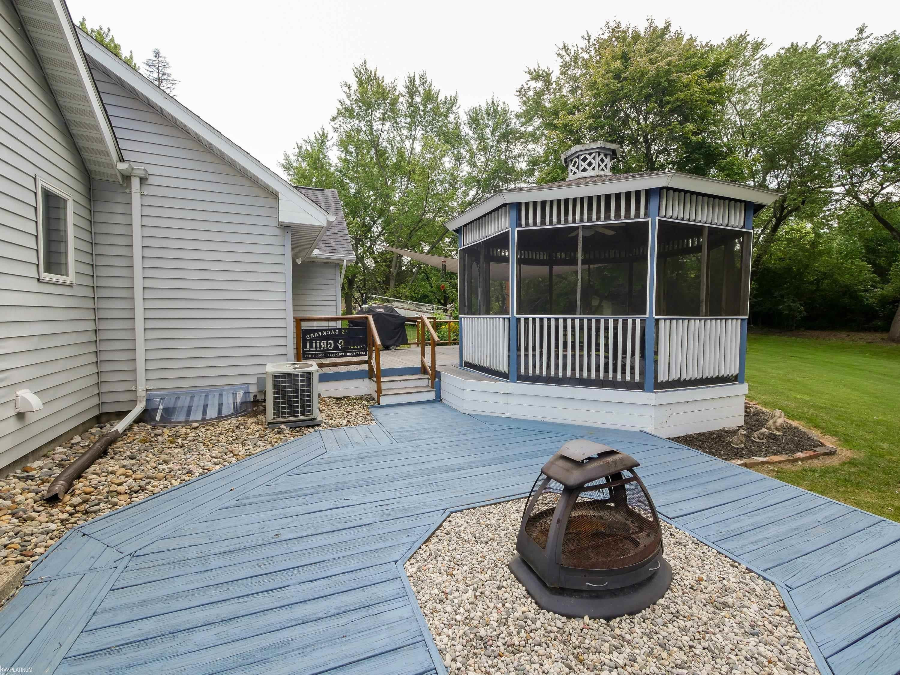 8468 Rondale Drive, Grand Blanc, MI 48439 — Photo 9