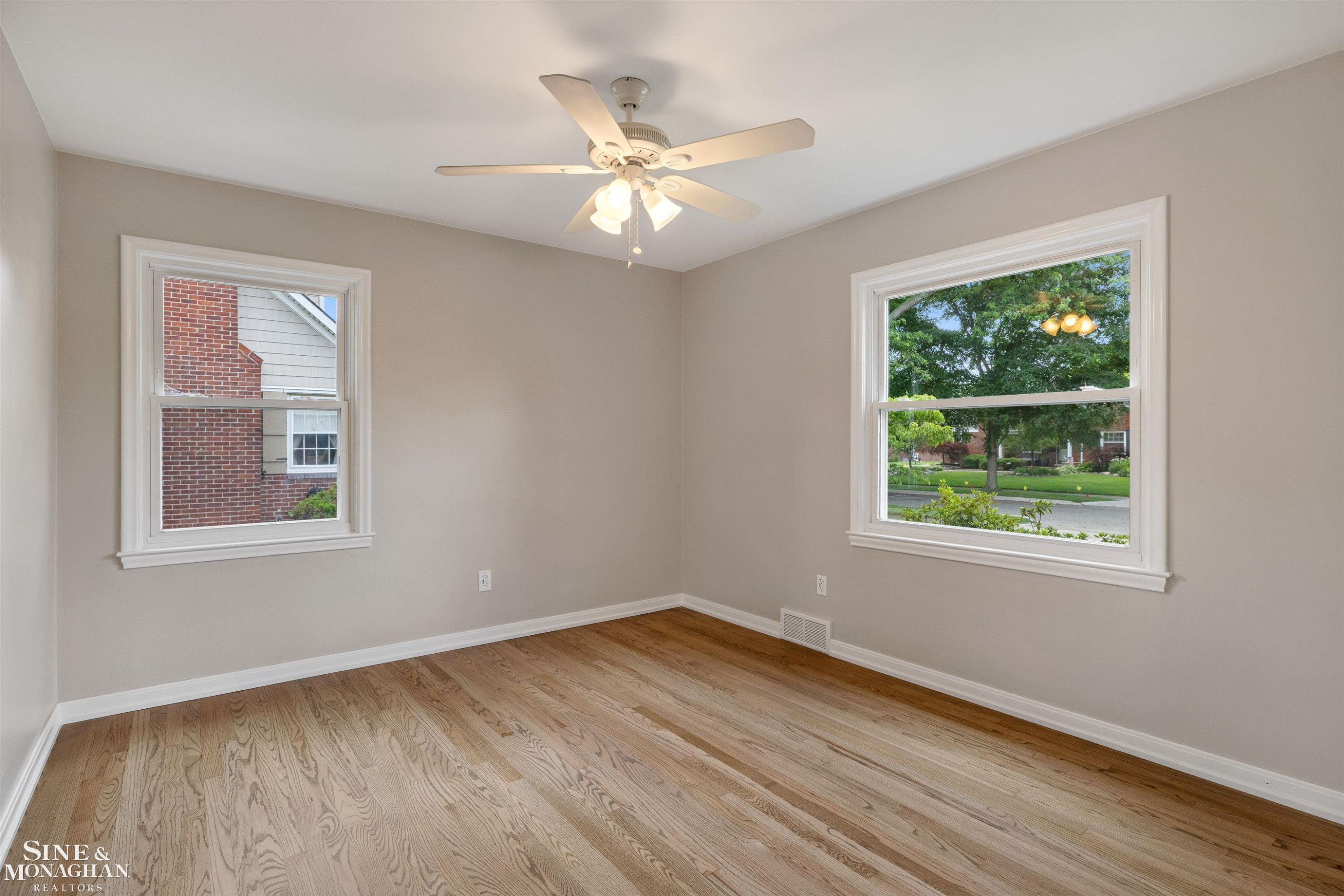 581 Hampton Road, Grosse Pointe Woods, MI 48236 — Photo 4