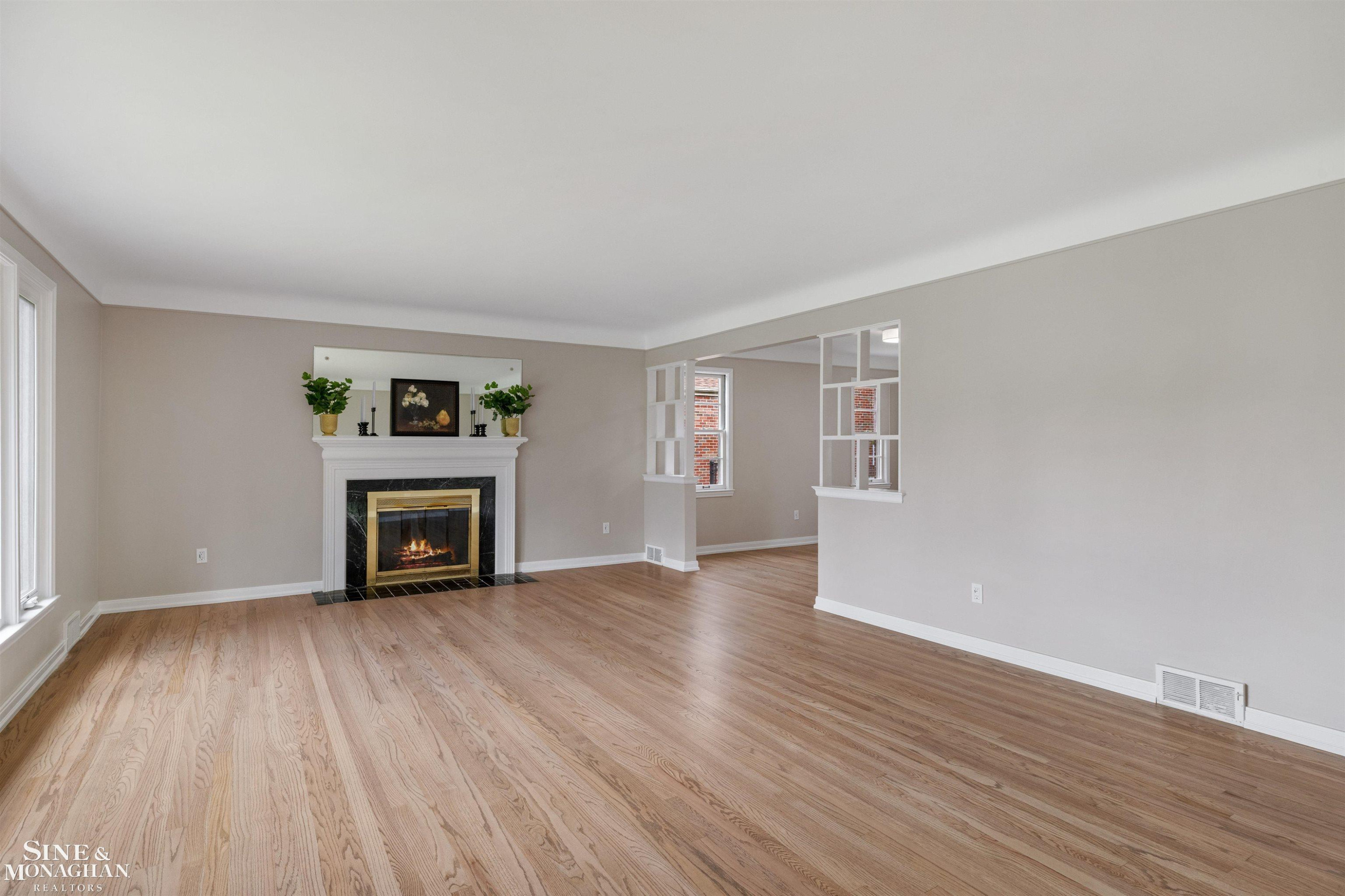581 Hampton Road, Grosse Pointe Woods, MI 48236 — Photo 6