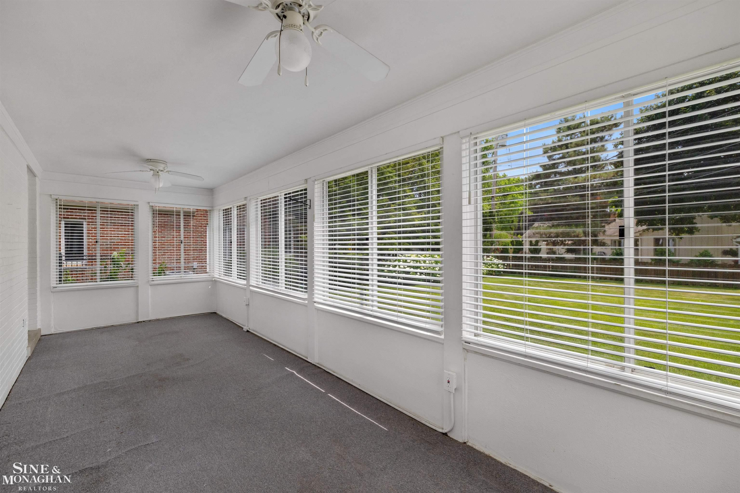 581 Hampton Road, Grosse Pointe Woods, MI 48236 — Photo 19