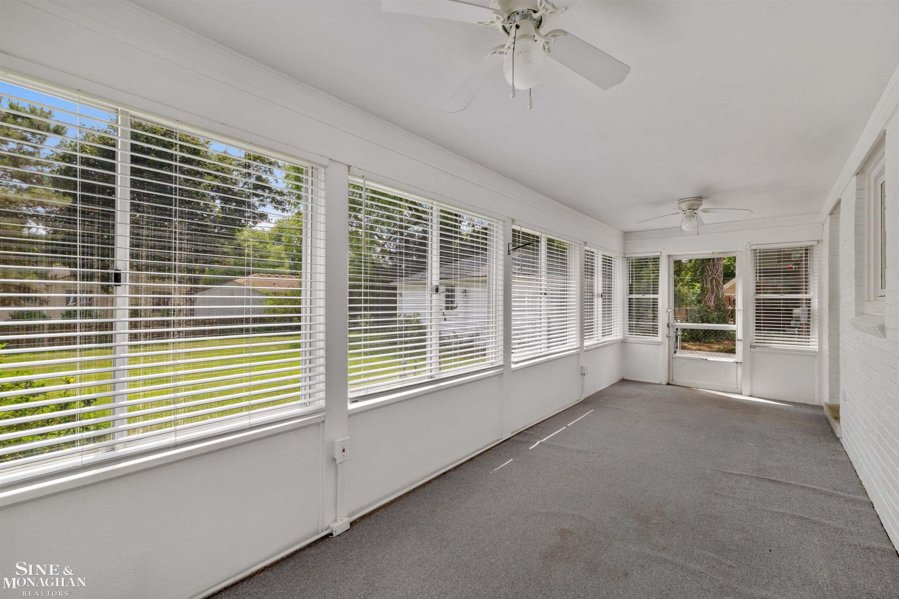 581 Hampton Road, Grosse Pointe Woods, MI 48236 — Photo 20