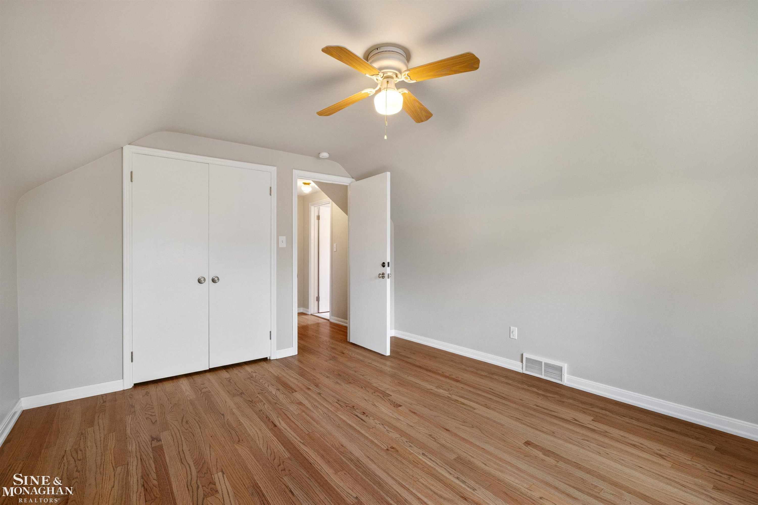 581 Hampton Road, Grosse Pointe Woods, MI 48236 — Photo 29