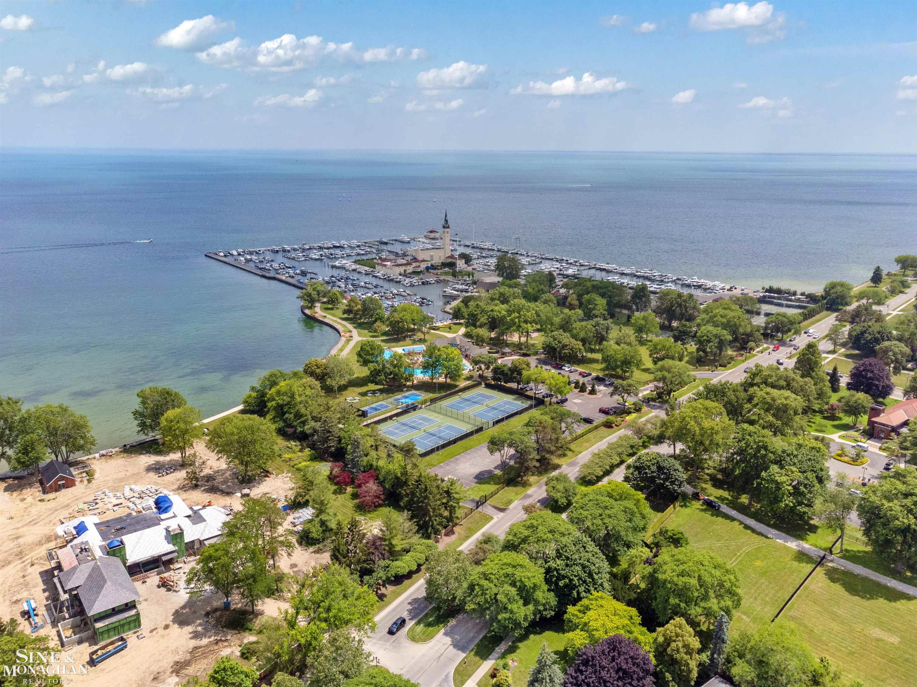 581 Hampton Road, Grosse Pointe Woods, MI 48236 — Photo 50