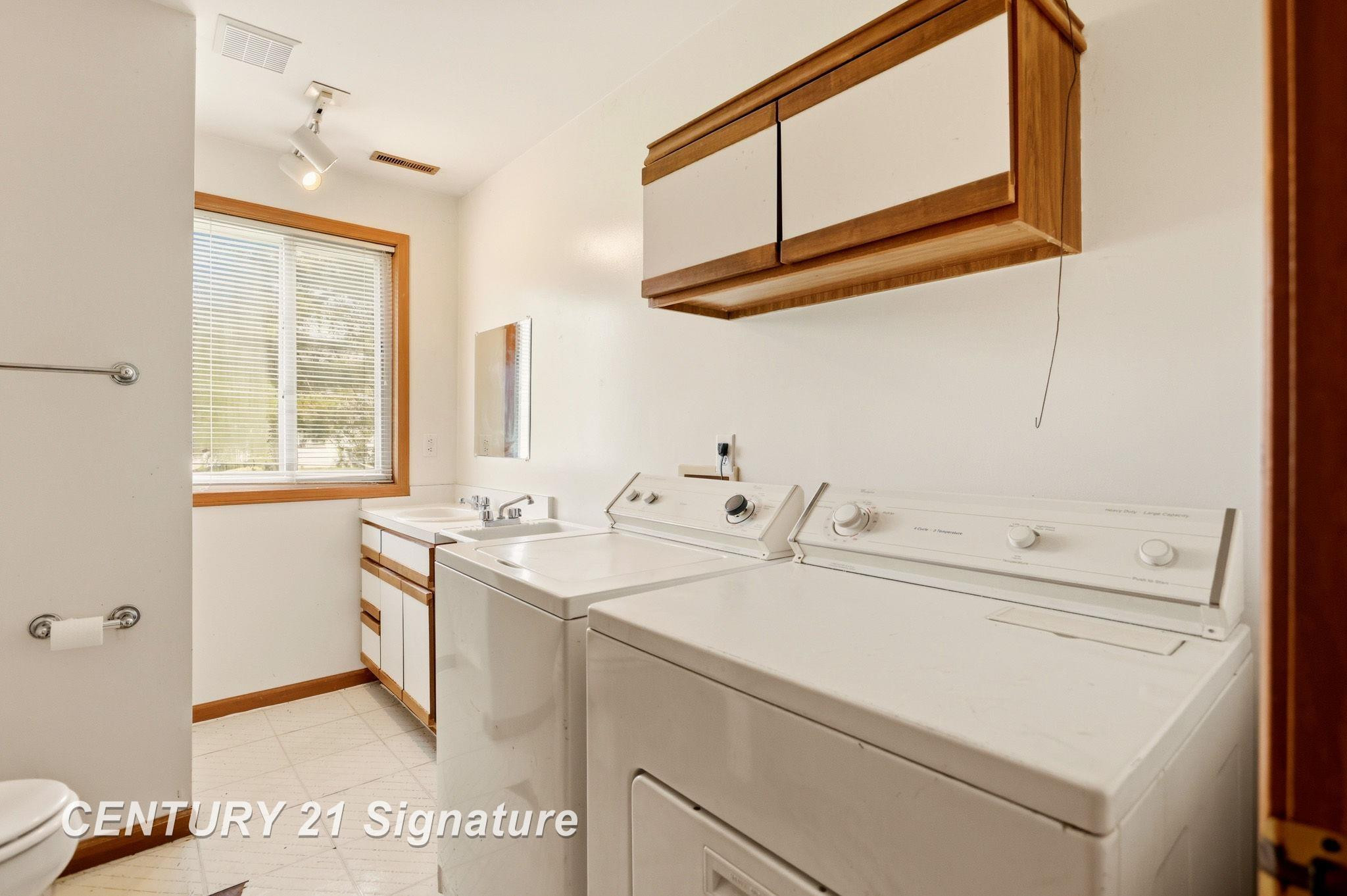 6124 Normandy Drive, Saginaw, MI 48638 — Photo 17