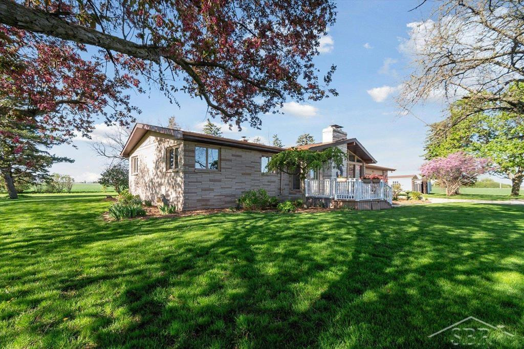 411 W Markel Road, MI — Photo 2