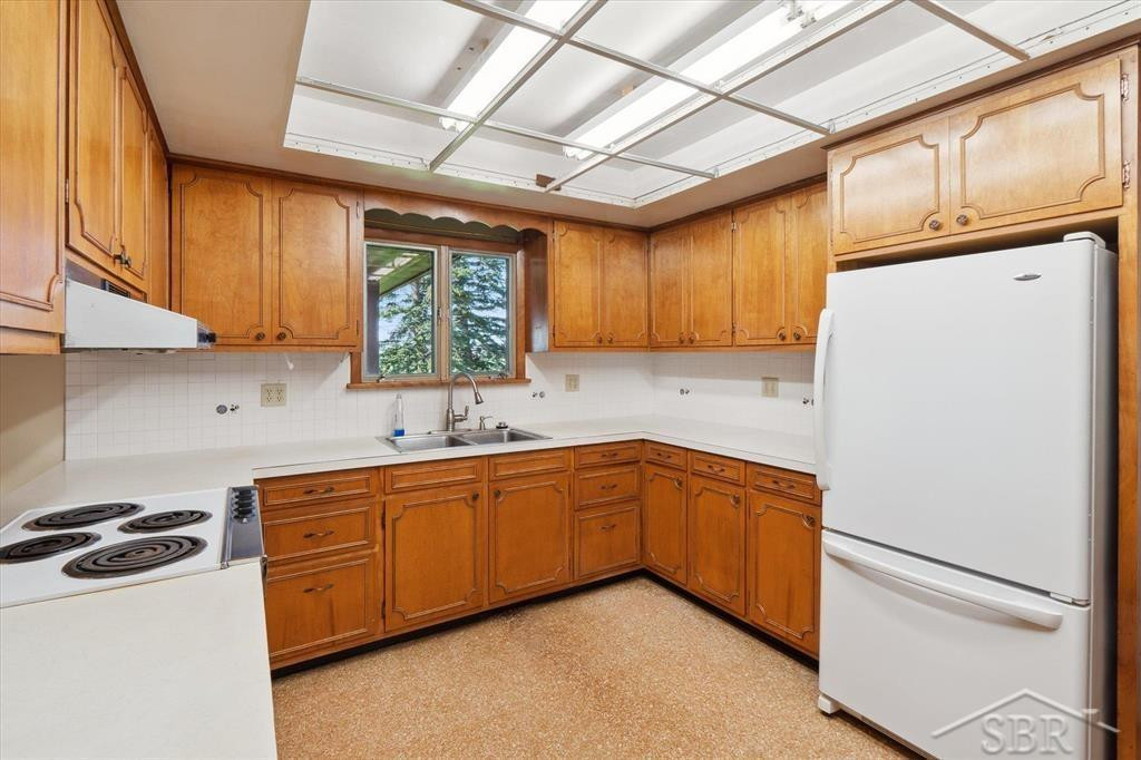 411 W Markel Road, MI — Photo 19