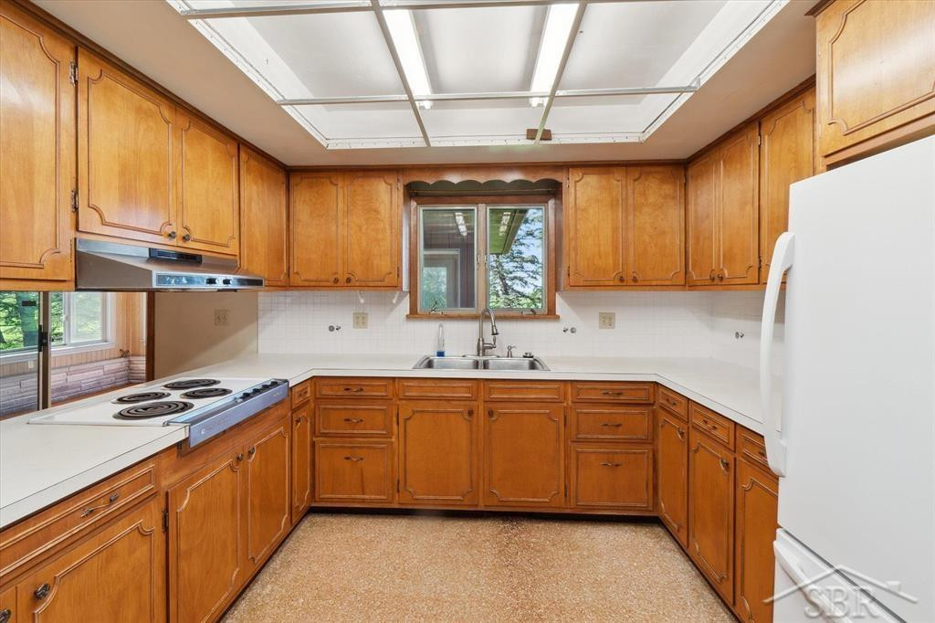 411 W Markel Road, MI — Photo 32
