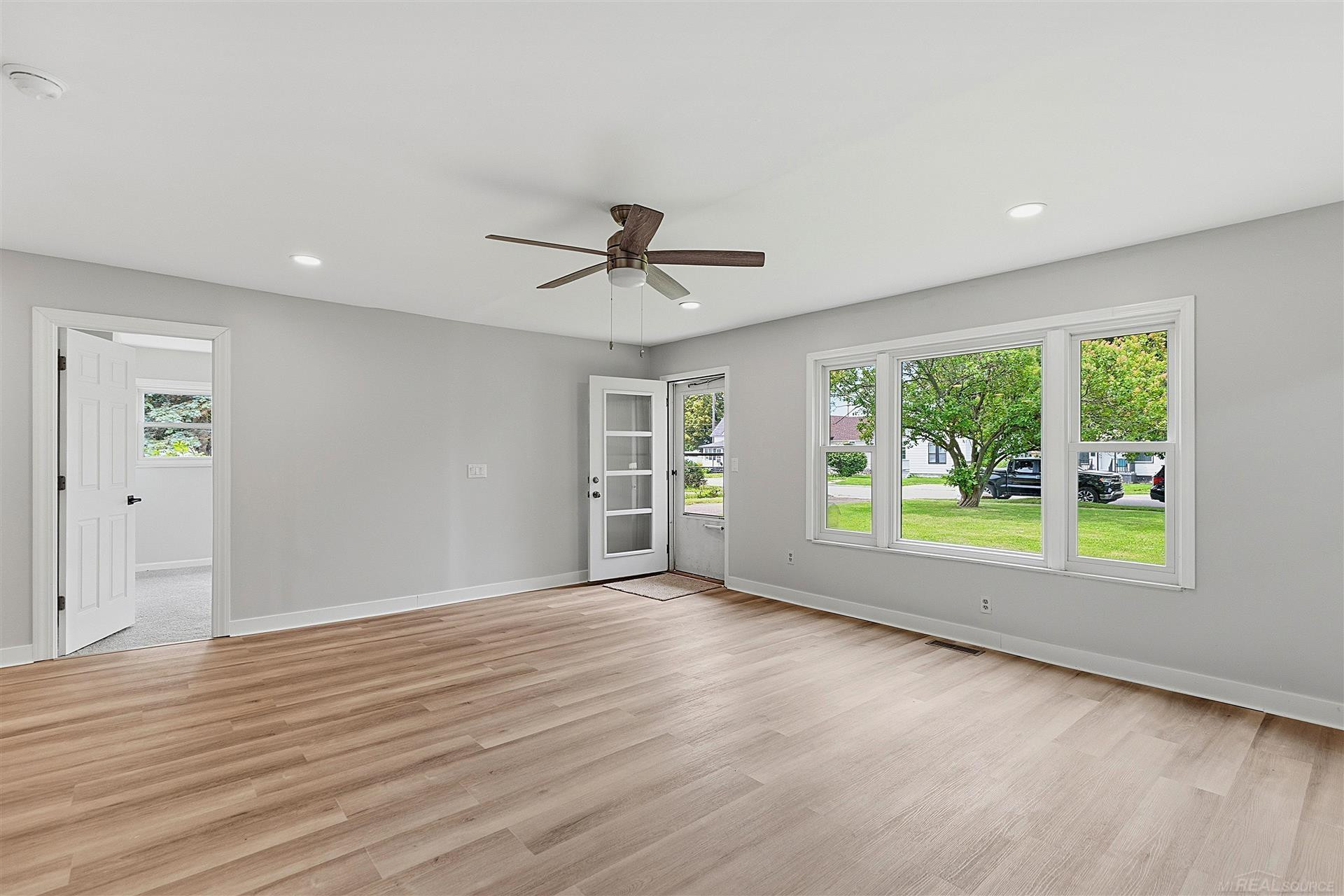 44 Fessenden Street, Mount Clemens, MI 48043 — Photo 2