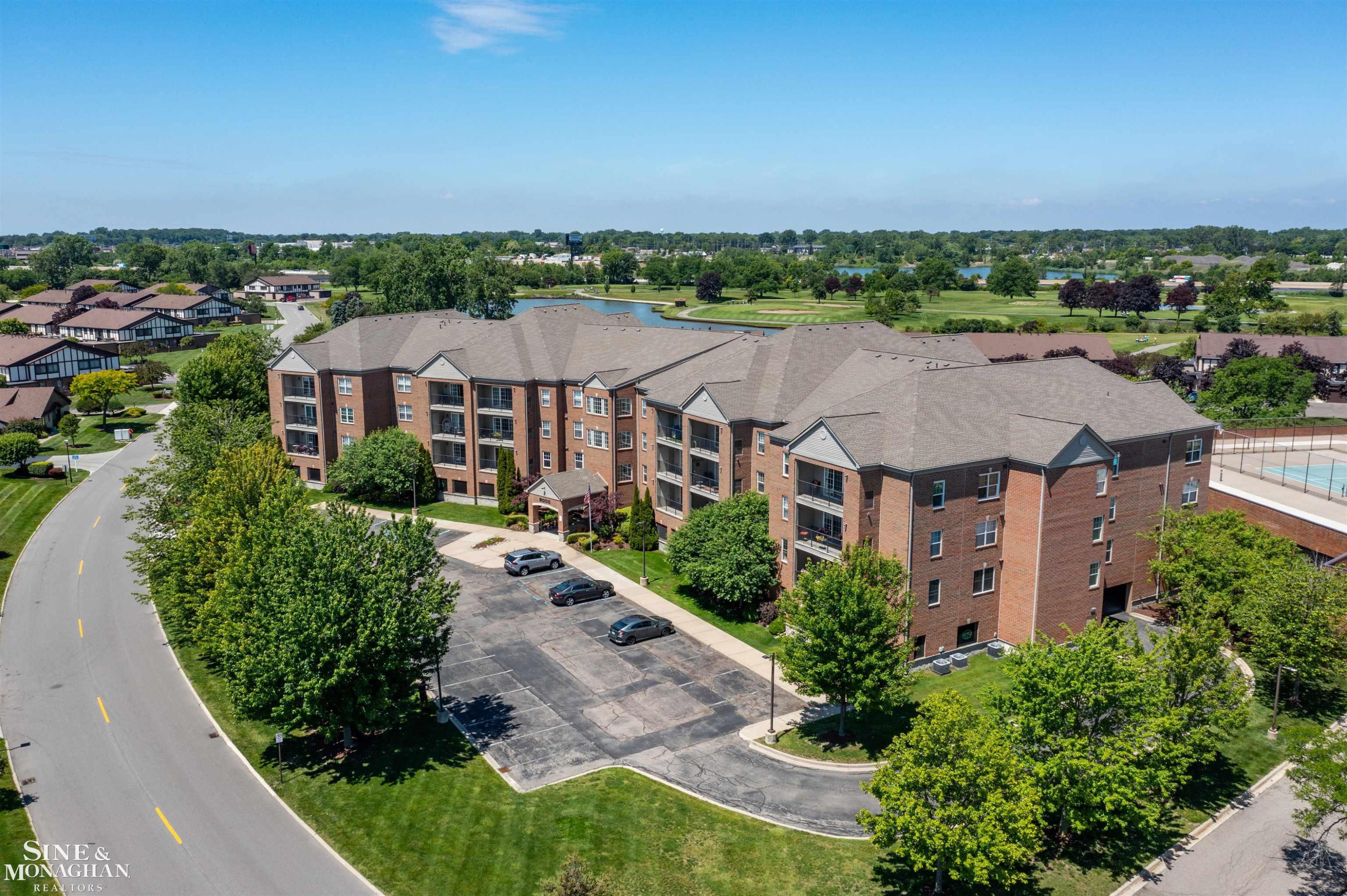 2210 Country Club Drive, Saint Clair Shores, MI 48082