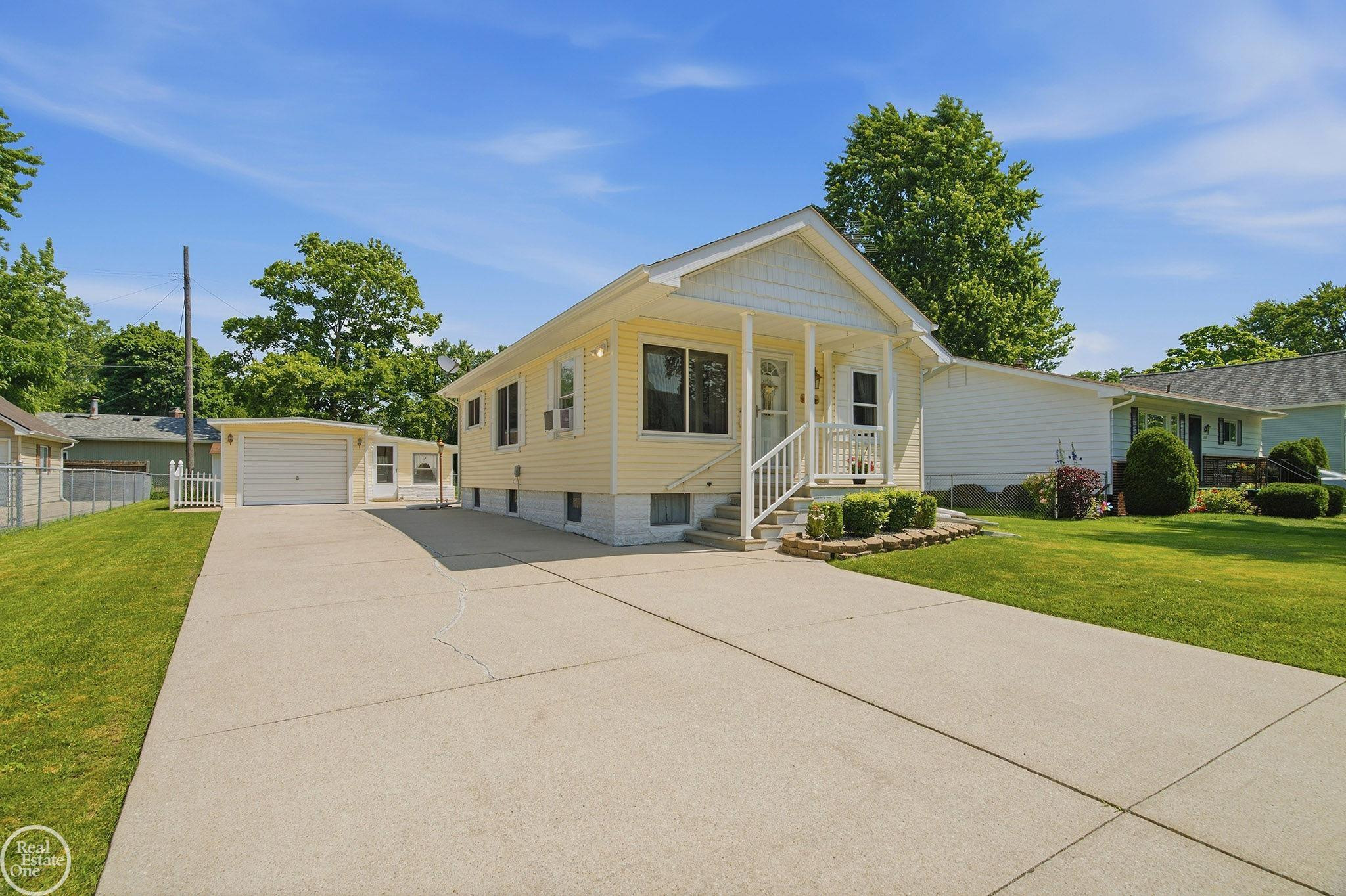 804 WATERLOO Street, MI 48079 — Photo 5