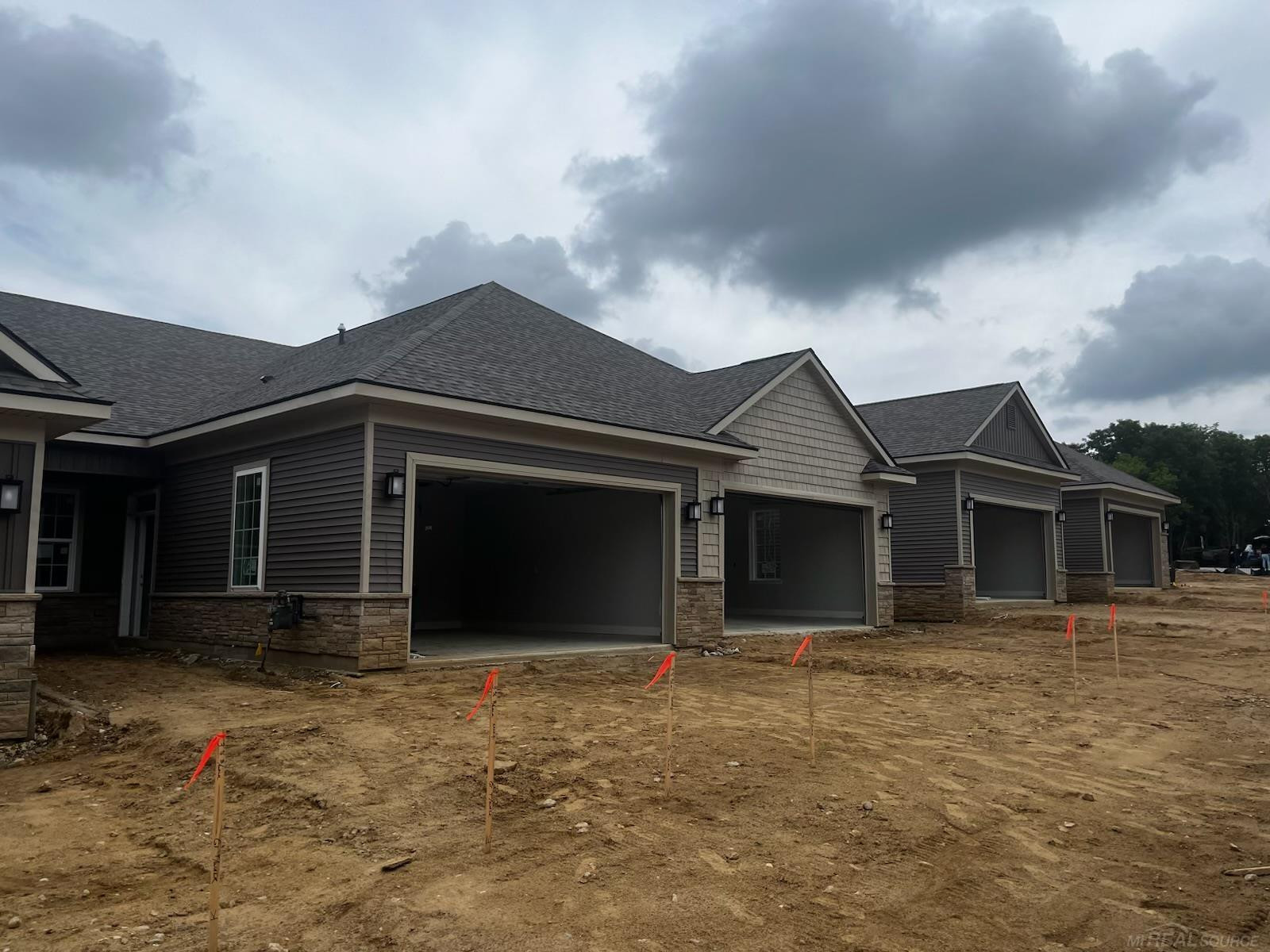 8518 West Valley Drive, MI 48383 — Photo 2