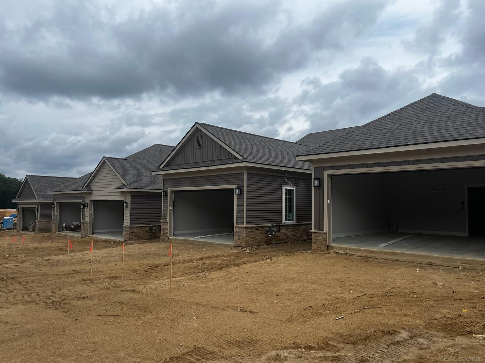 8518 West Valley Drive, MI 48383 — Photo 3
