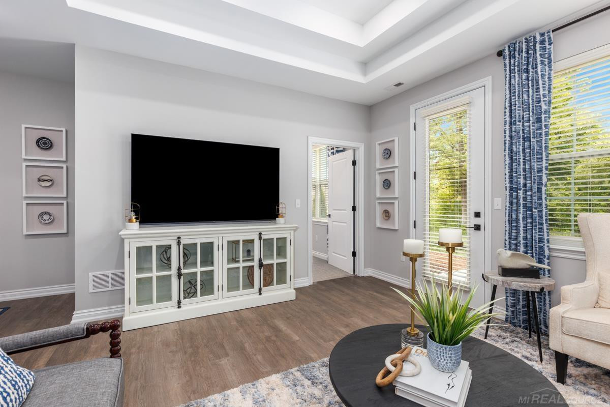 8520 West Valley Drive, MI 48383 — Photo 9