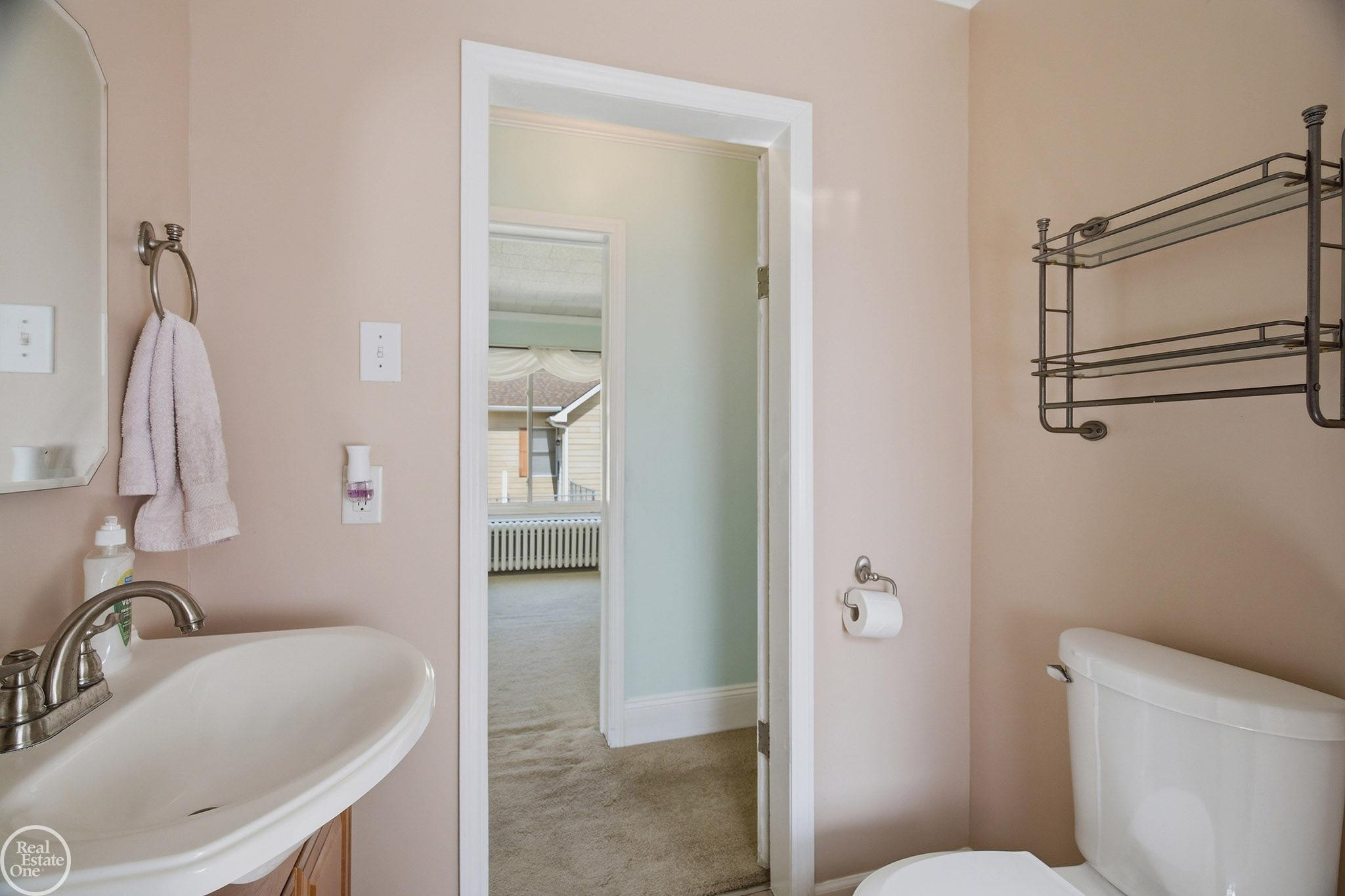 804 WATERLOO Street, MI 48079 — Photo 17