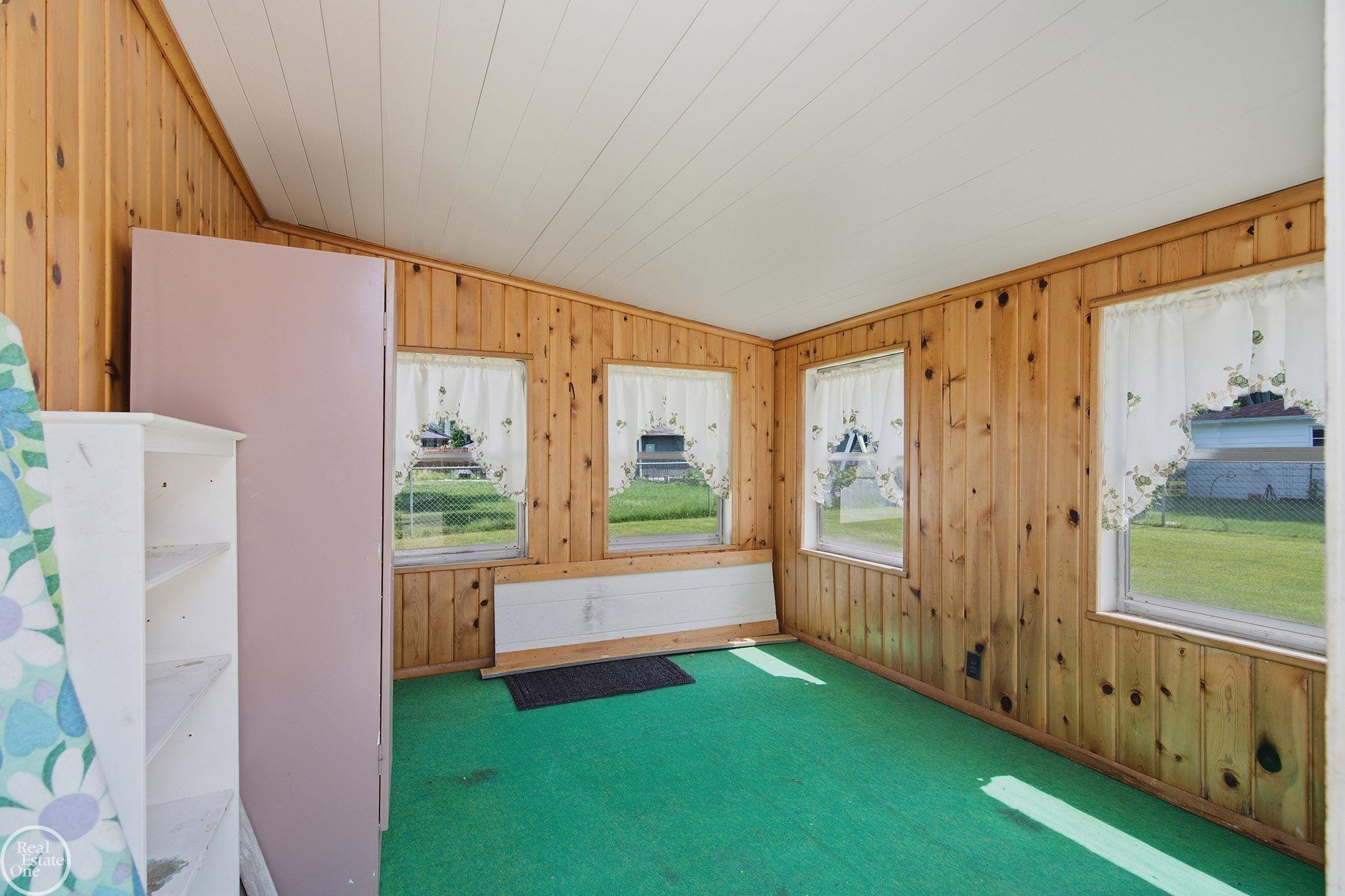 804 WATERLOO Street, MI 48079 — Photo 19