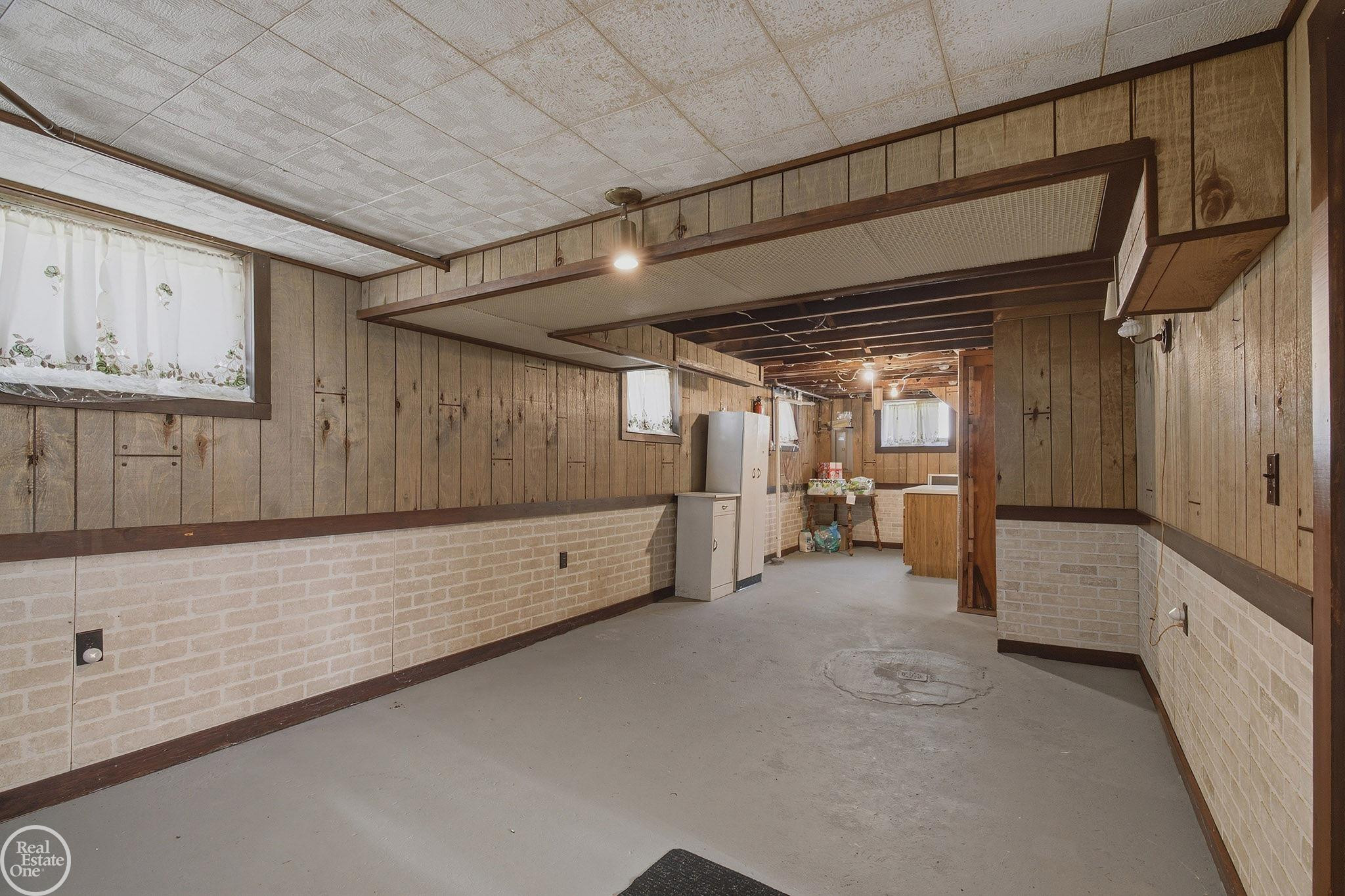 804 WATERLOO Street, MI 48079 — Photo 24
