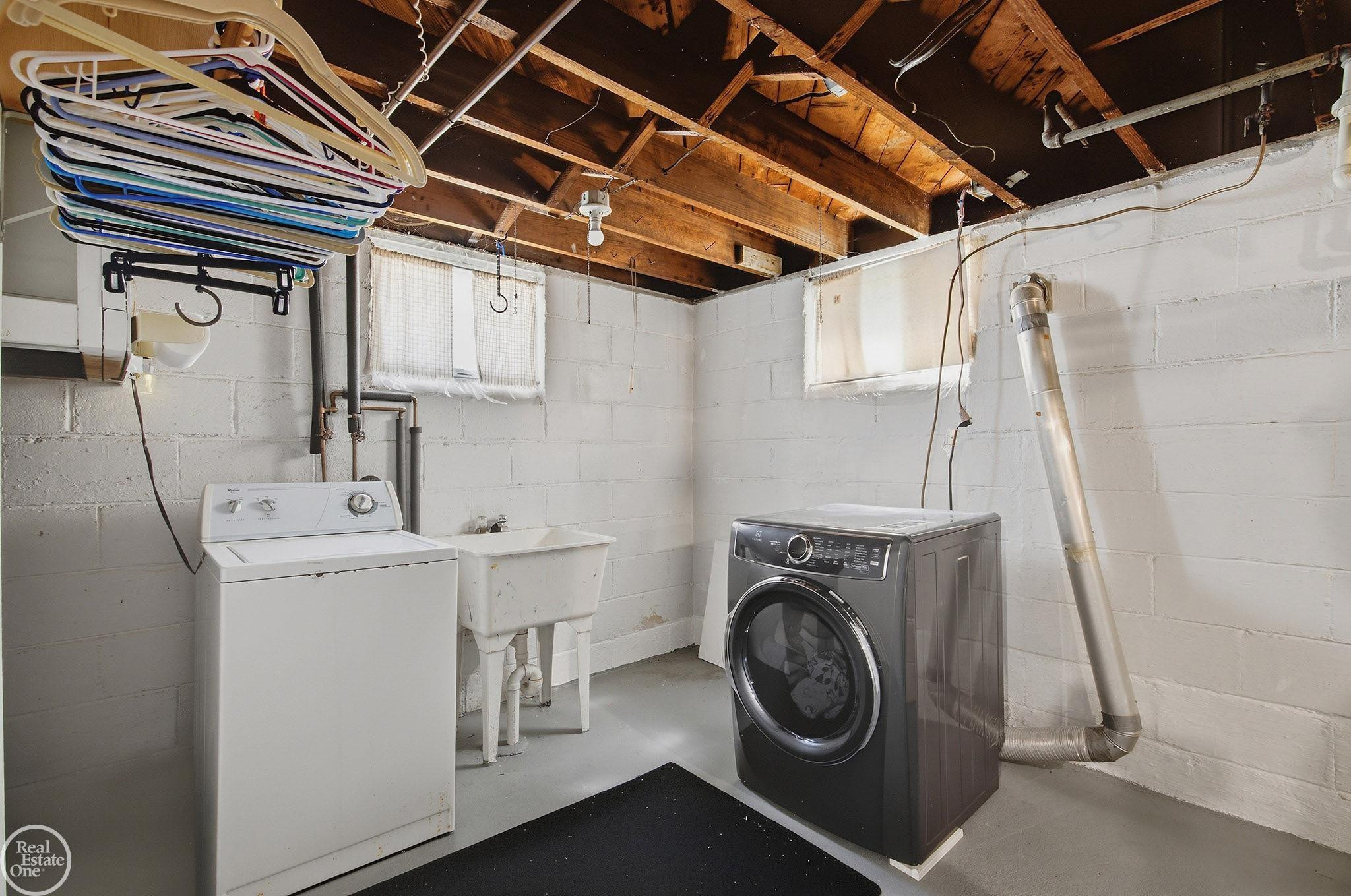804 WATERLOO Street, MI 48079 — Photo 27