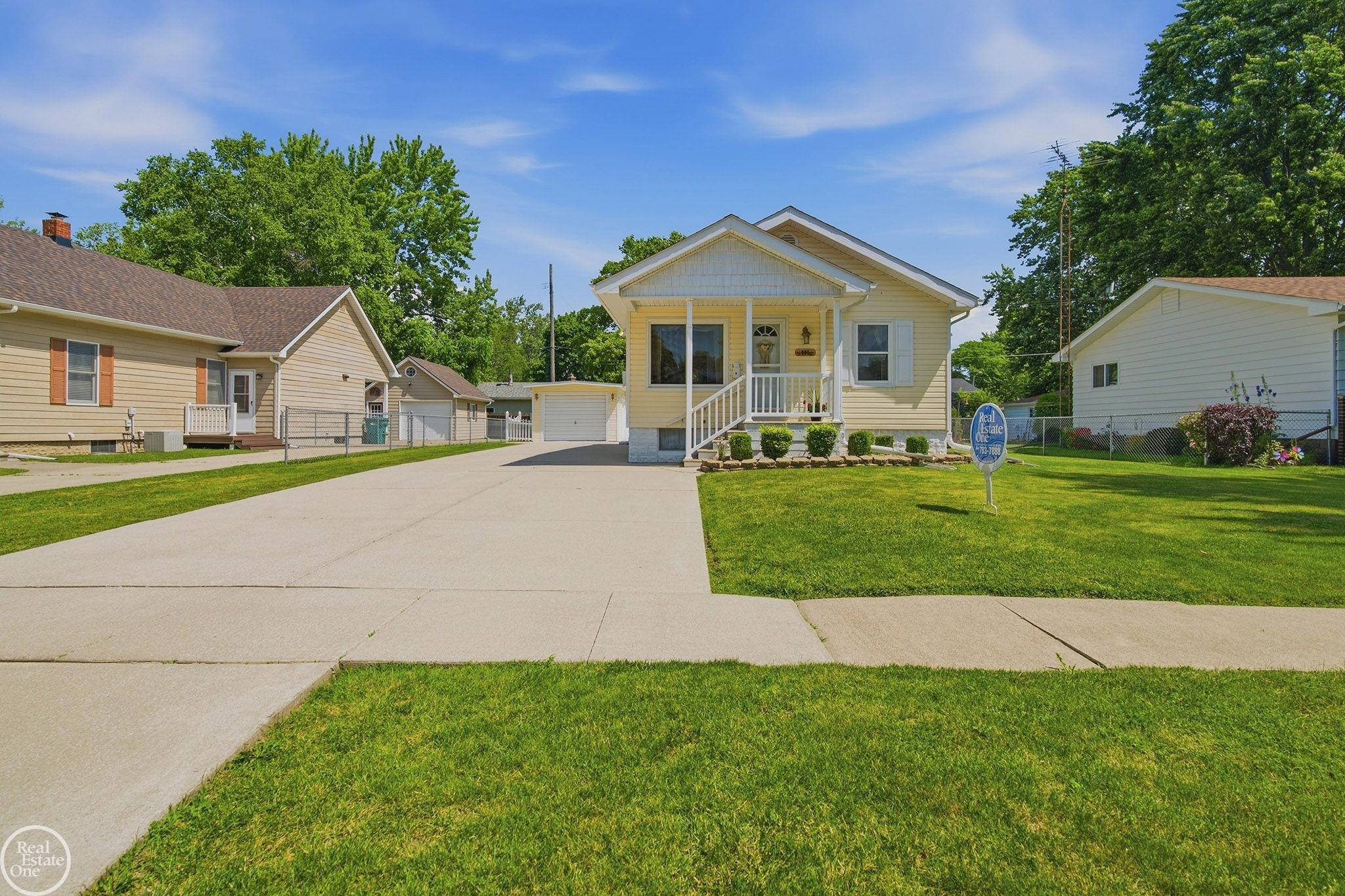 804 WATERLOO Street, MI 48079 — Photo 35