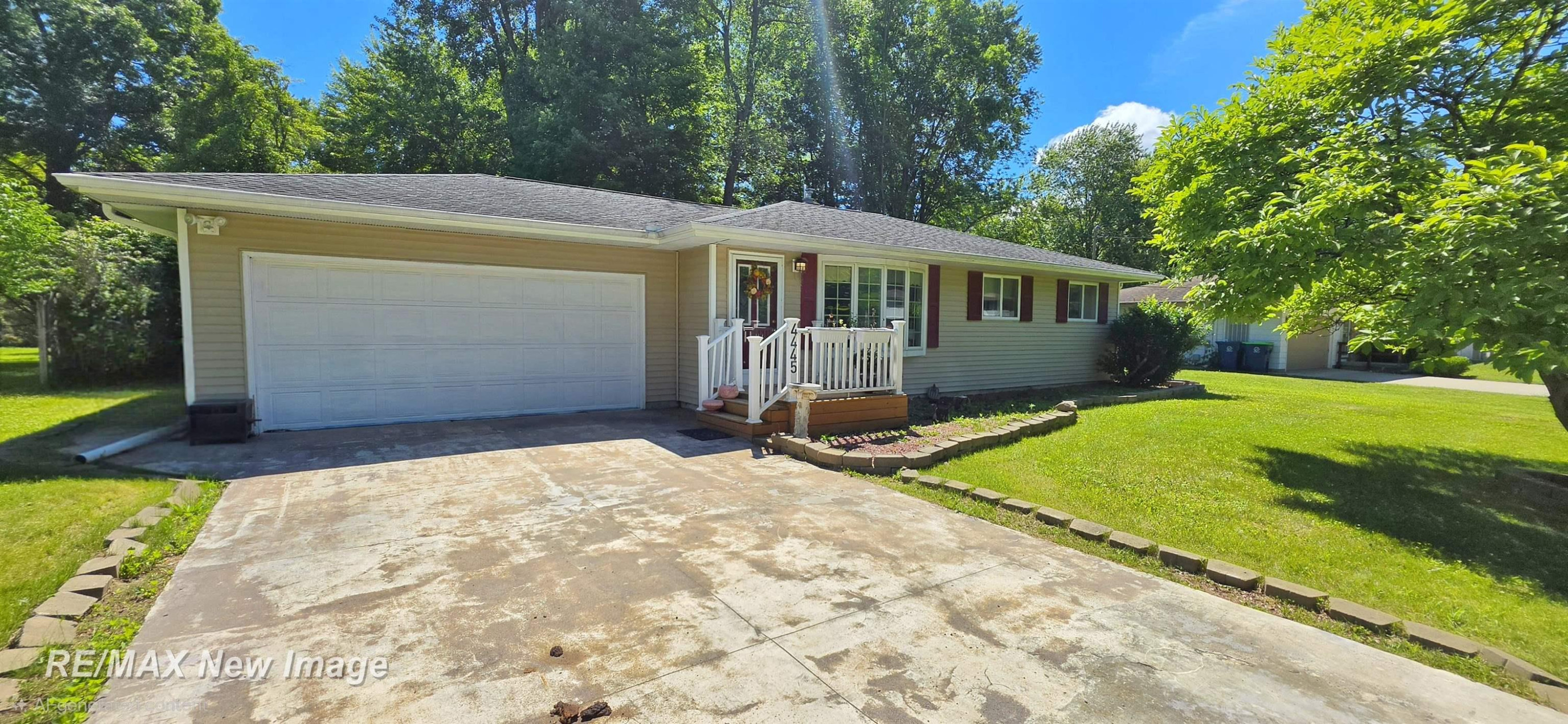 4445 Eastport Drive, Bridgeport, MI 48722 — Photo 2