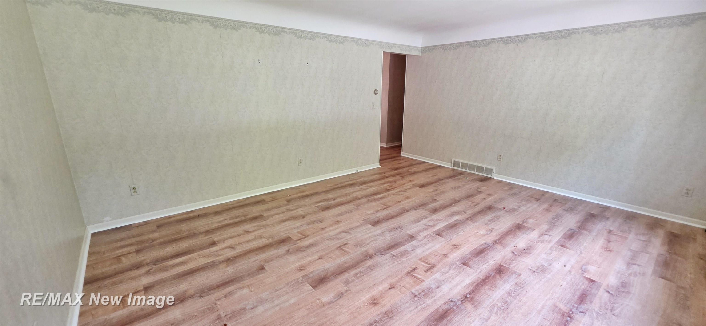 4445 Eastport Drive, Bridgeport, MI 48722 — Photo 6