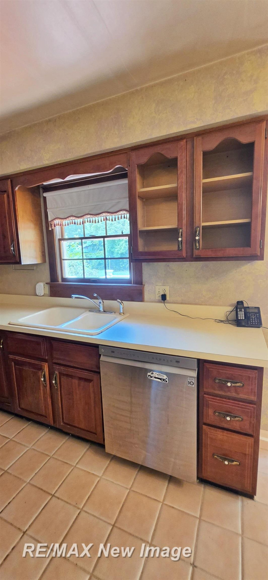 4445 Eastport Drive, Bridgeport, MI 48722 — Photo 16