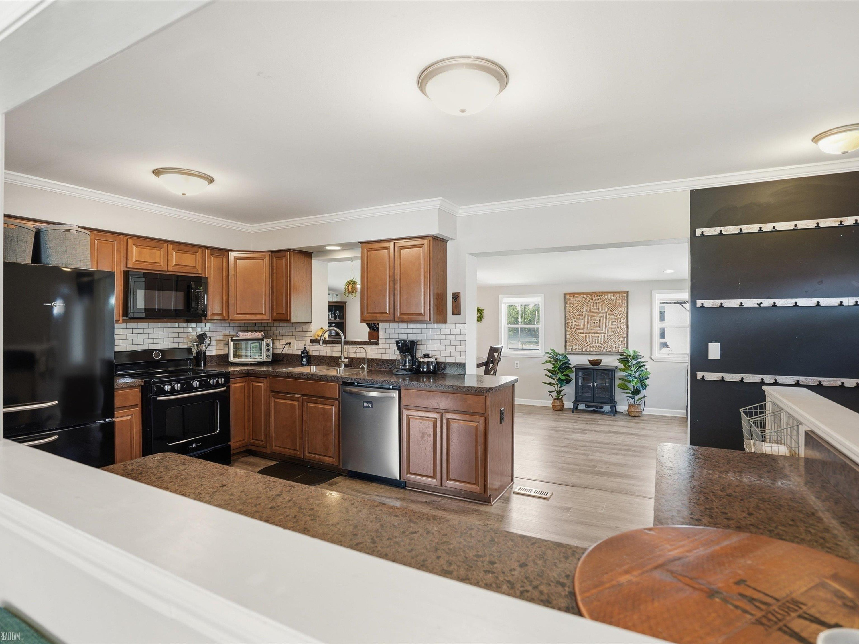 8835 Royce Drive, Sterling Heights, MI 48313 — Photo 14