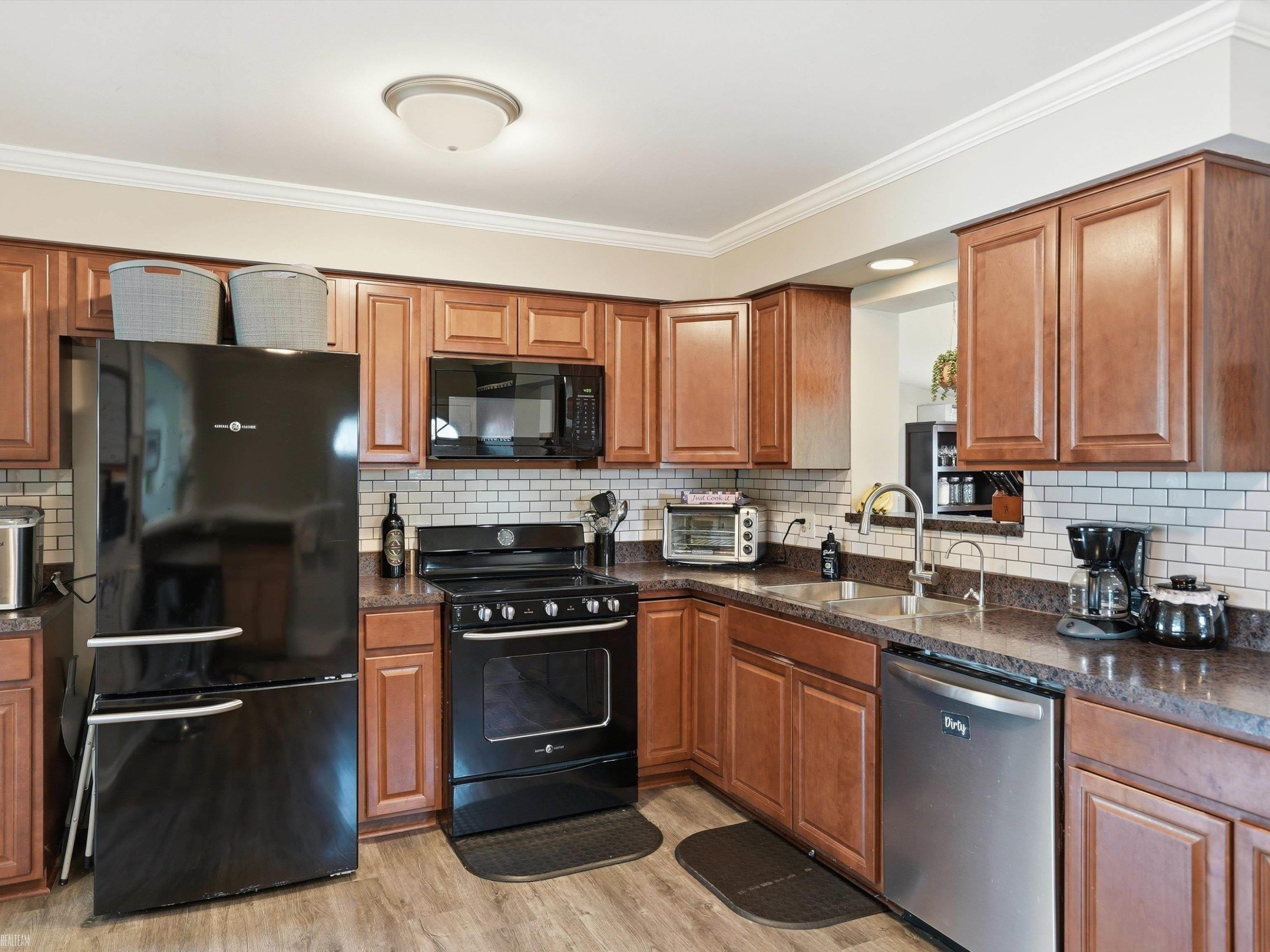 8835 Royce Drive, Sterling Heights, MI 48313 — Photo 19