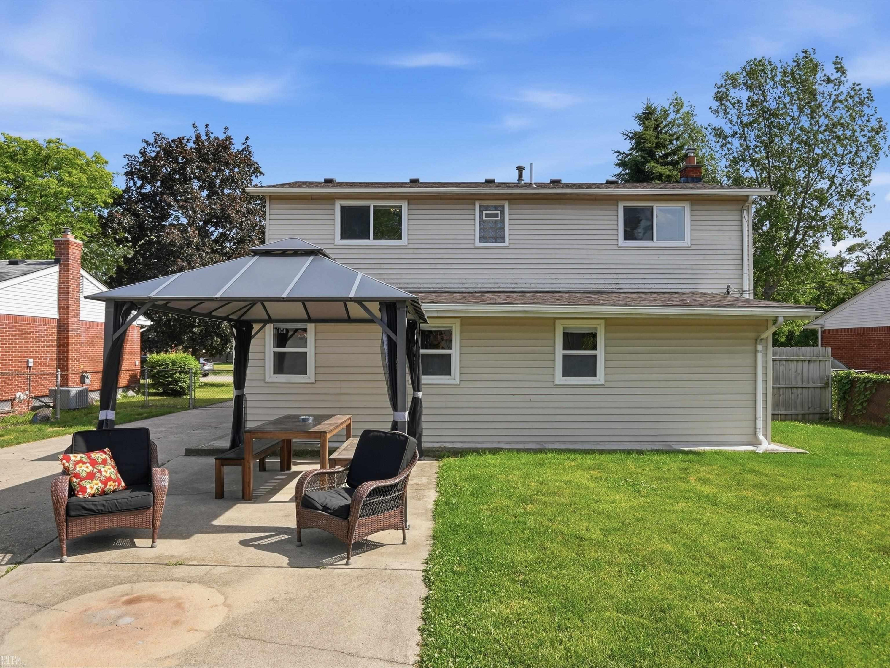 8835 Royce Drive, Sterling Heights, MI 48313 — Photo 45