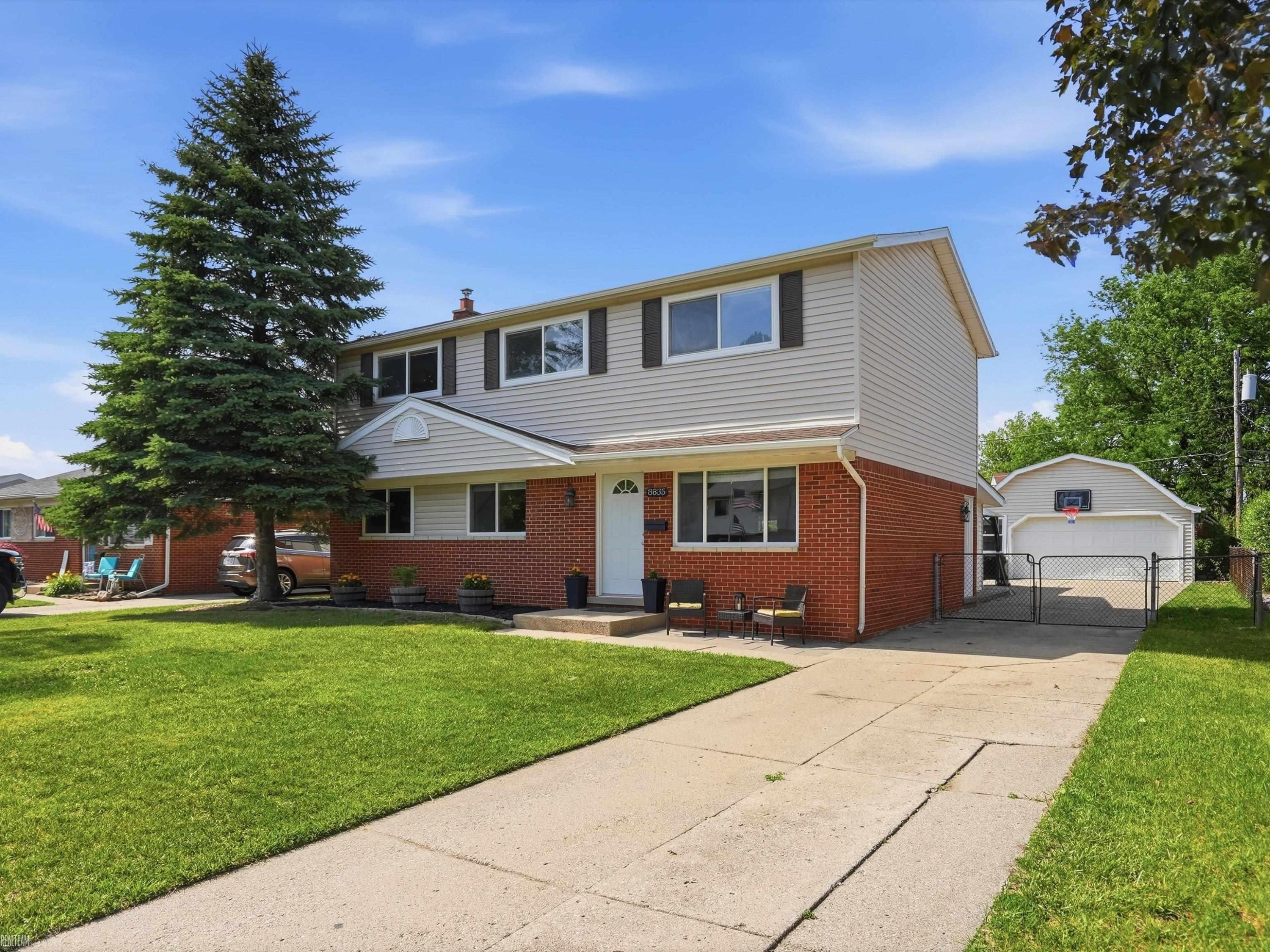 8835 Royce Drive, Sterling Heights, MI 48313 — Photo 49