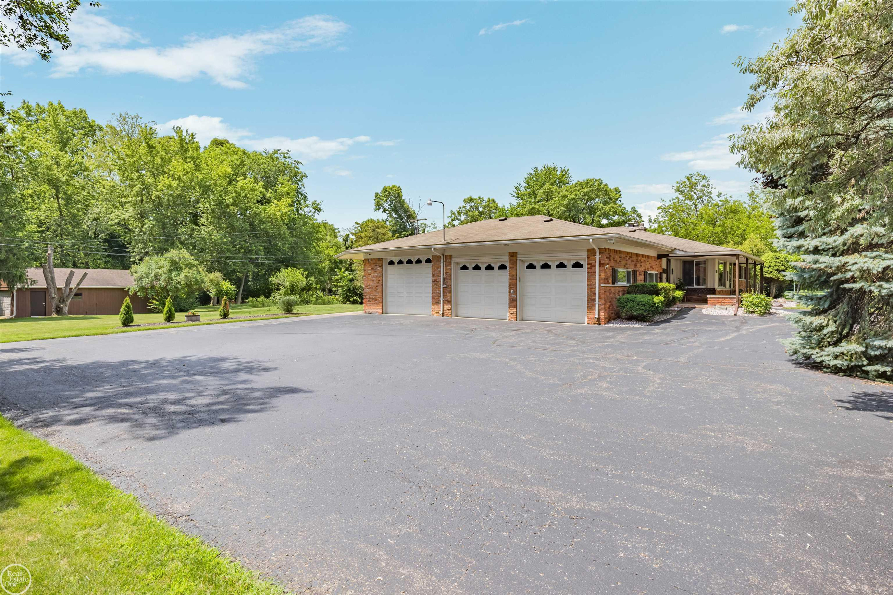 5248 Brookside Drive, Shelby Twp, MI 48316 — Photo 3