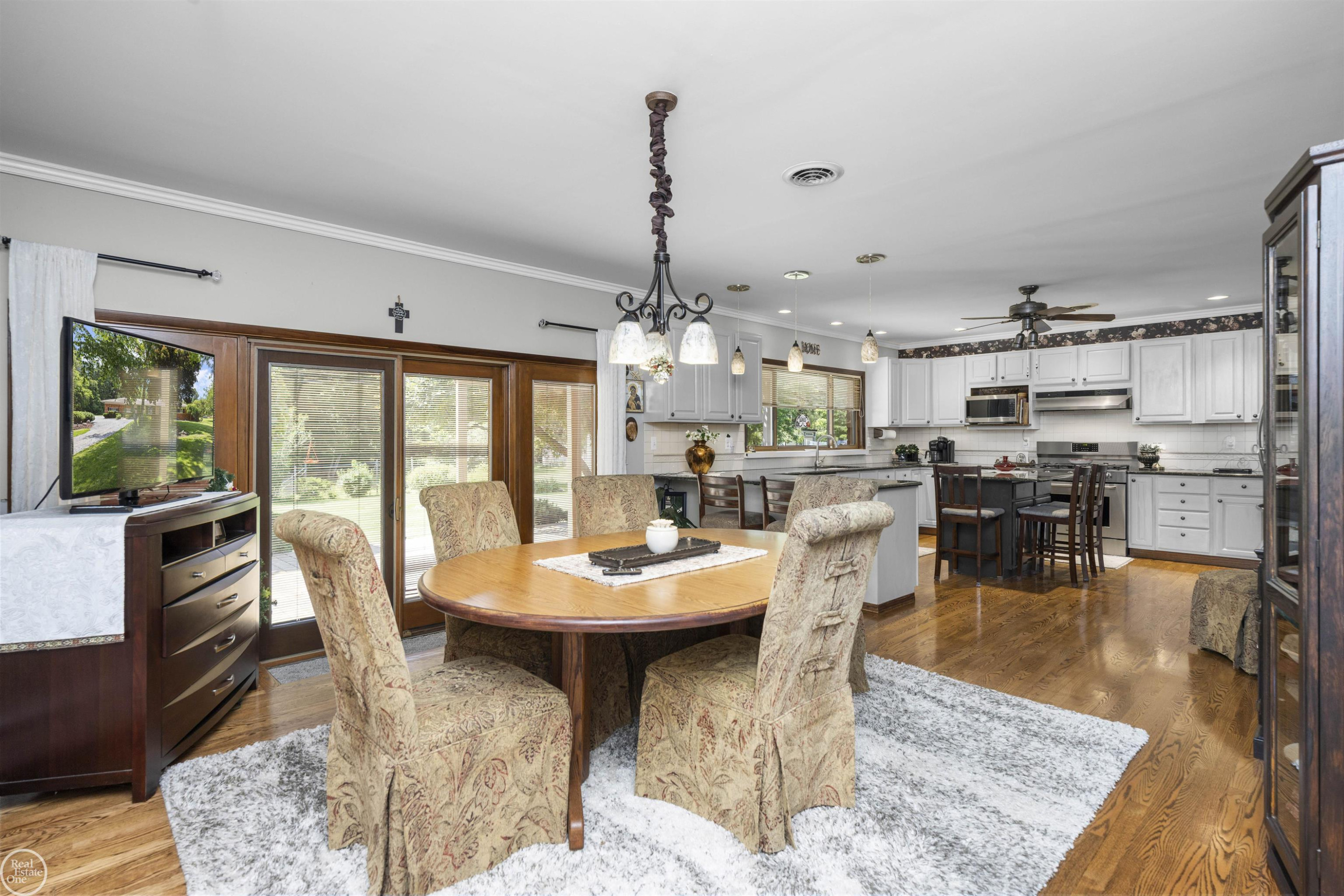 5248 Brookside Drive, Shelby Twp, MI 48316 — Photo 14