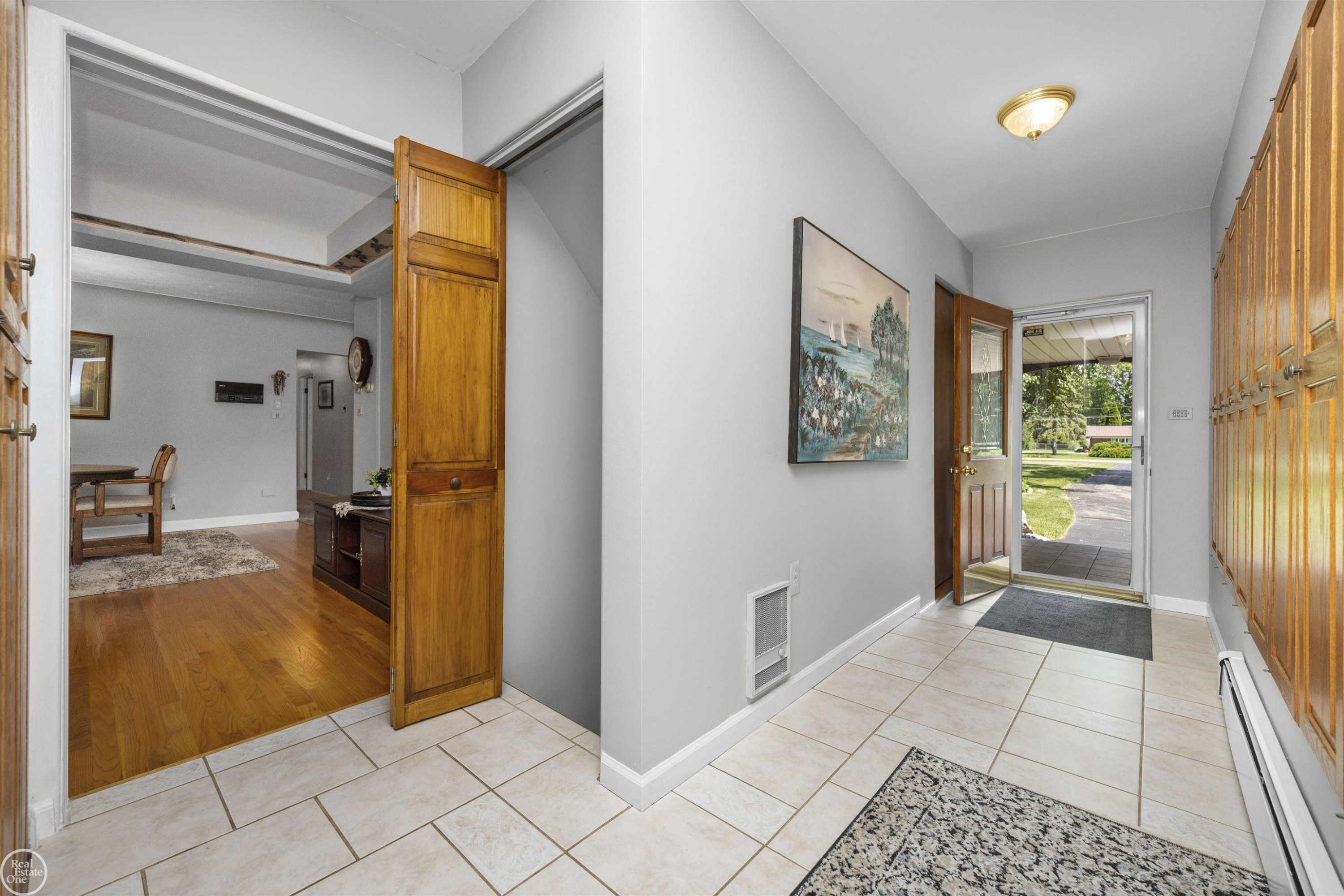 5248 Brookside Drive, Shelby Twp, MI 48316 — Photo 22