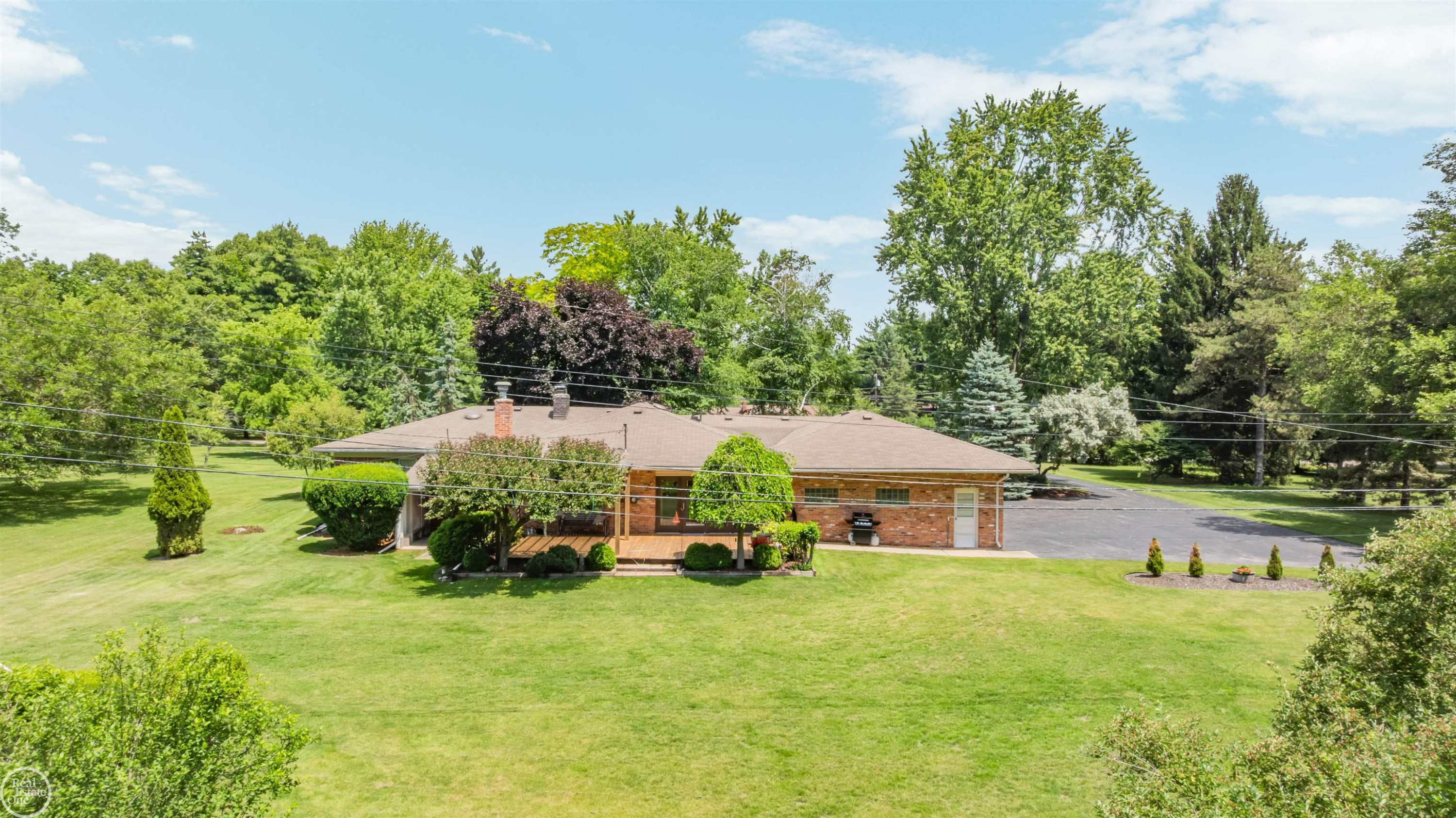 5248 Brookside Drive, Shelby Twp, MI 48316 — Photo 30