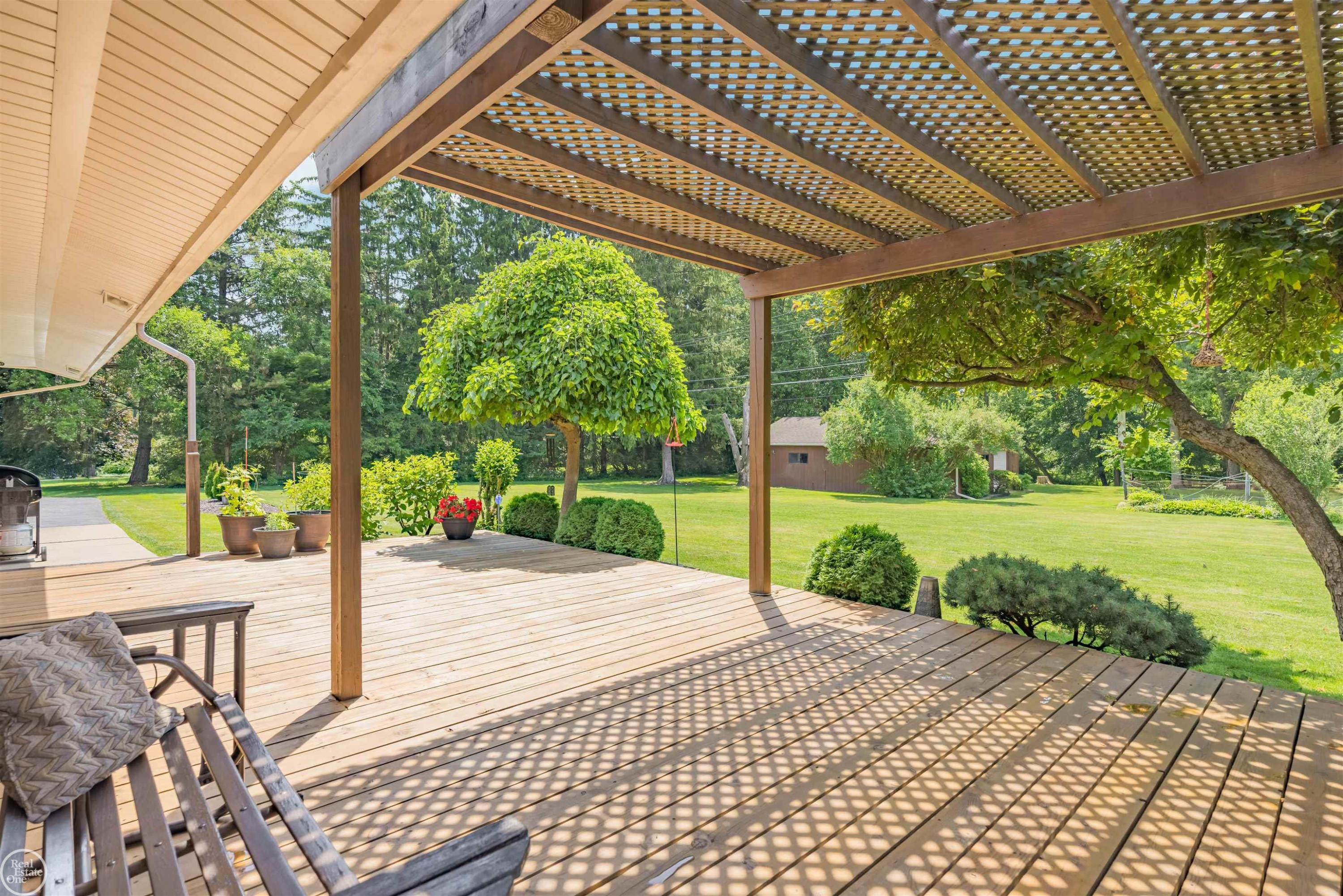 5248 Brookside Drive, Shelby Twp, MI 48316 — Photo 34