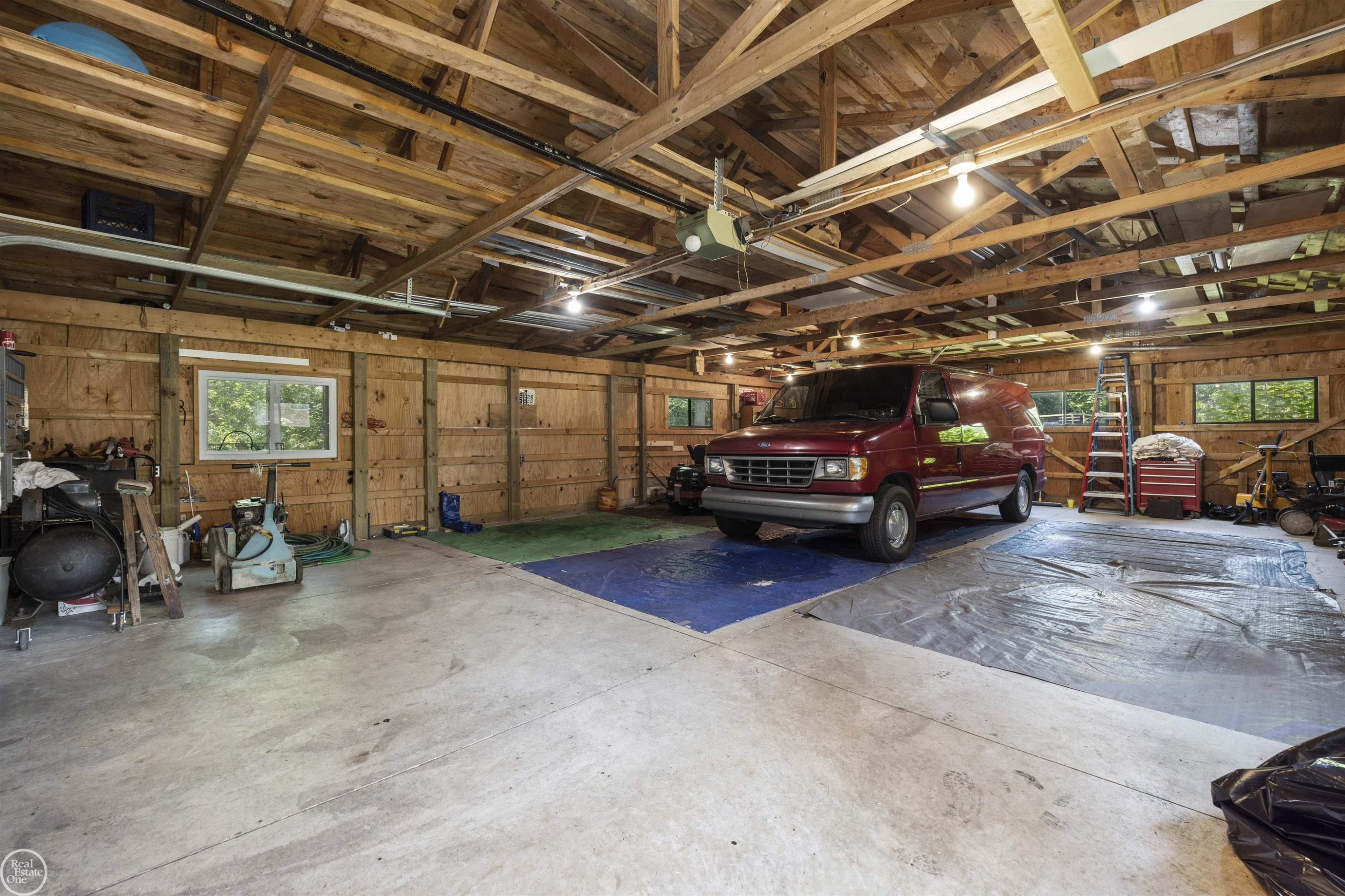 5248 Brookside Drive, Shelby Twp, MI 48316 — Photo 37