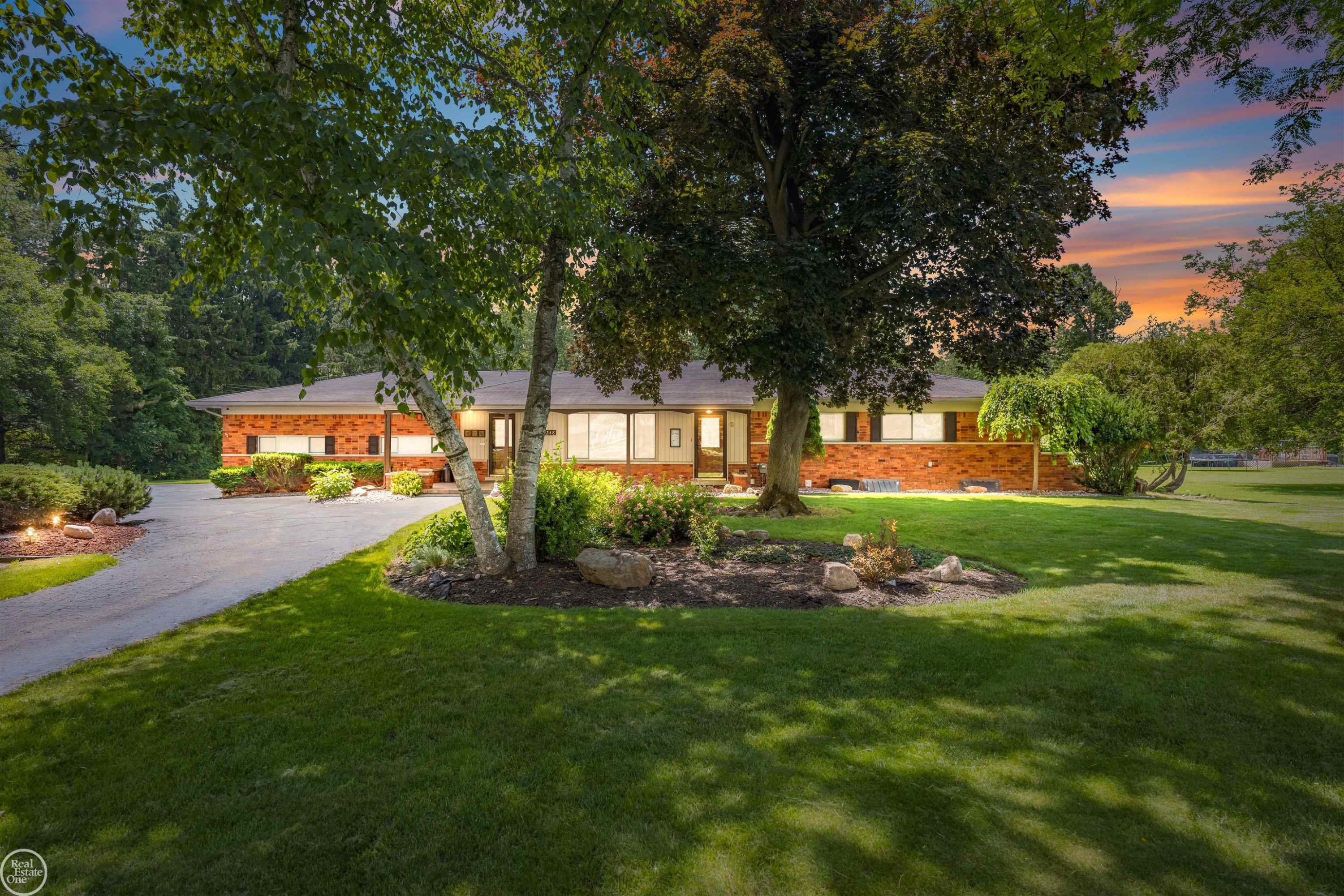 5248 Brookside Drive, Shelby Twp, MI 48316 — Photo 42